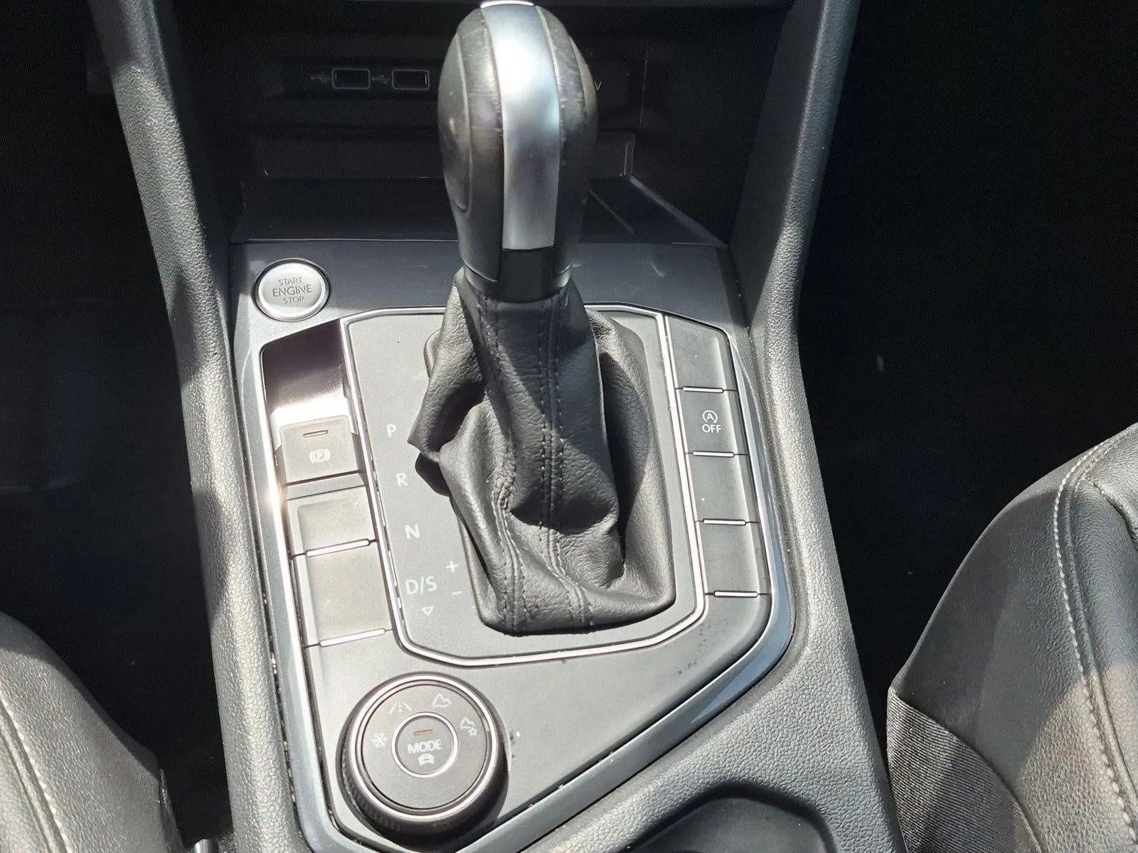 2020 Volkswagen Tiguan 2.0T SE photo 12