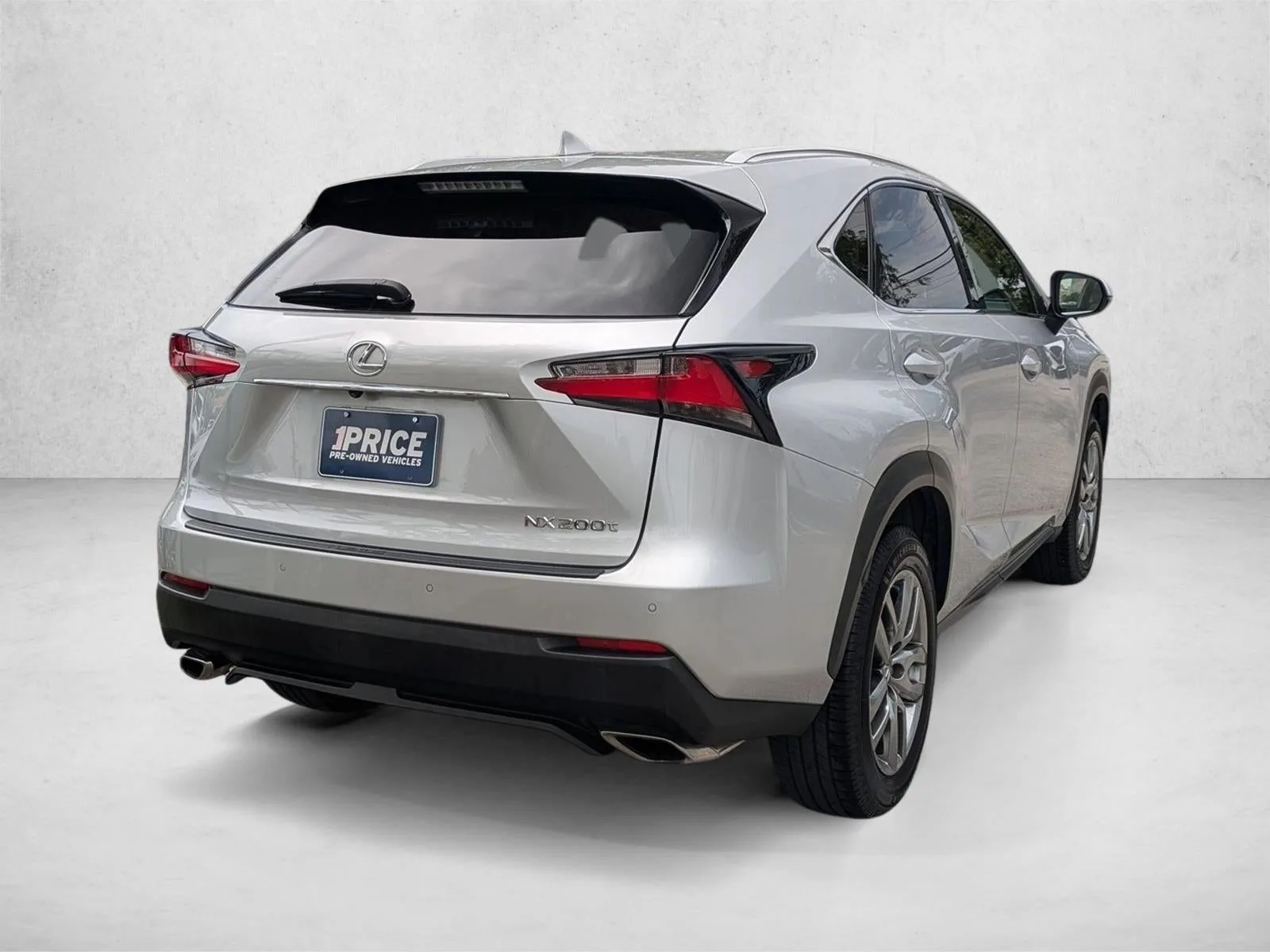 2015 Lexus NX Turbo FWD 4dr photo 5