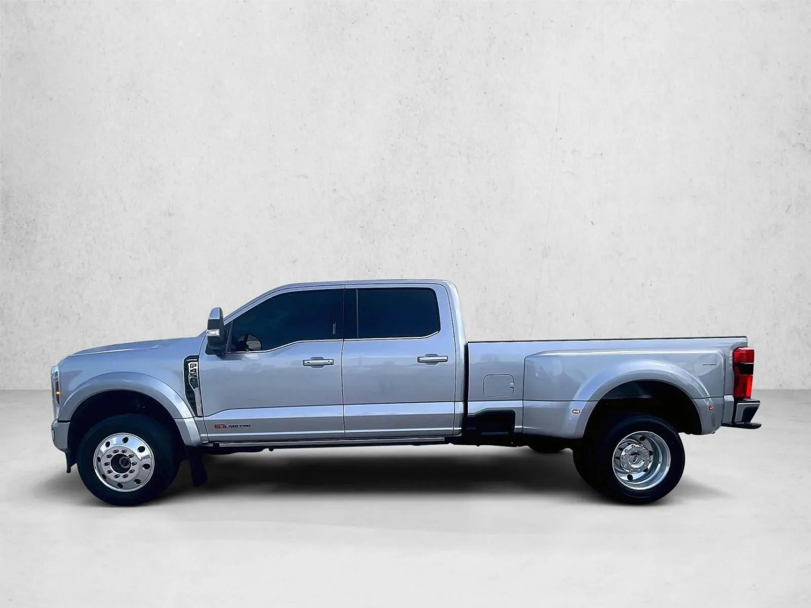 2024 Ford F-450 Limited photo 6