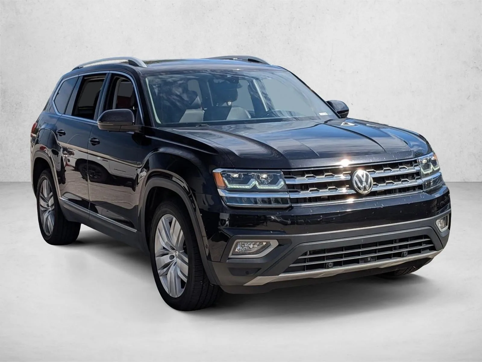 2019 Volkswagen Atlas 3.6L V6 SEL Premium 4MOTION photo 3