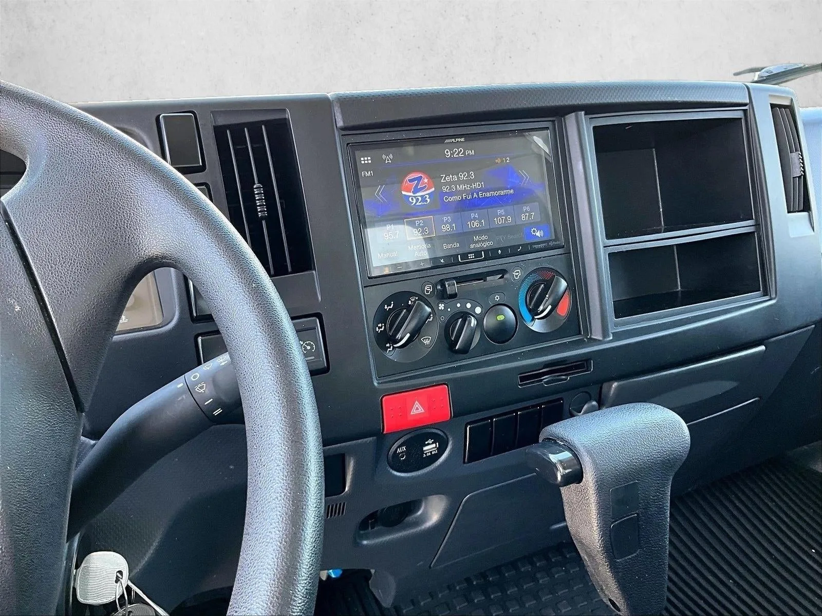 2024 Chevrolet Low Cab Forward 4500 HG NA photo 8