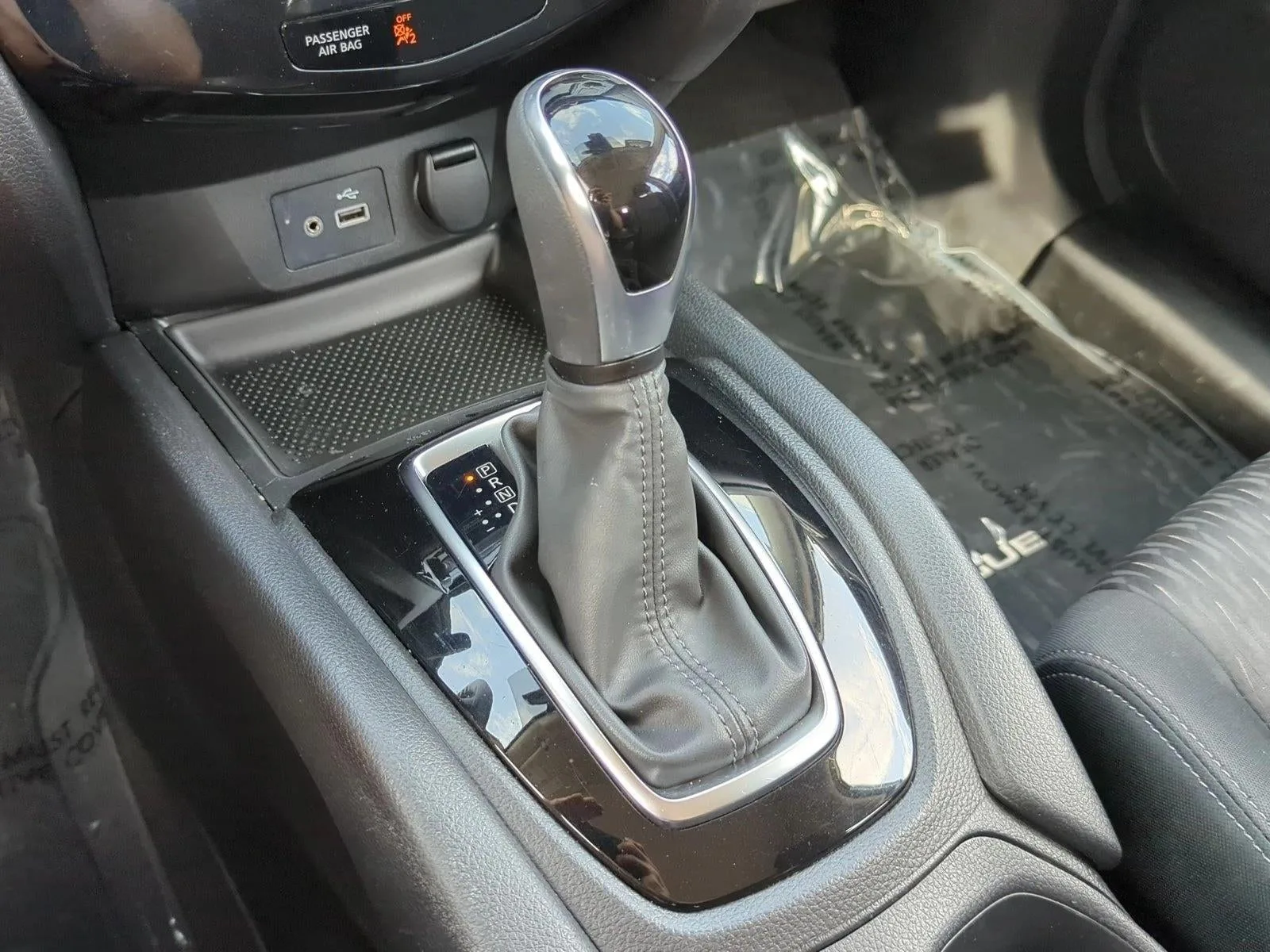 2020 Nissan Rogue FWD S photo 12
