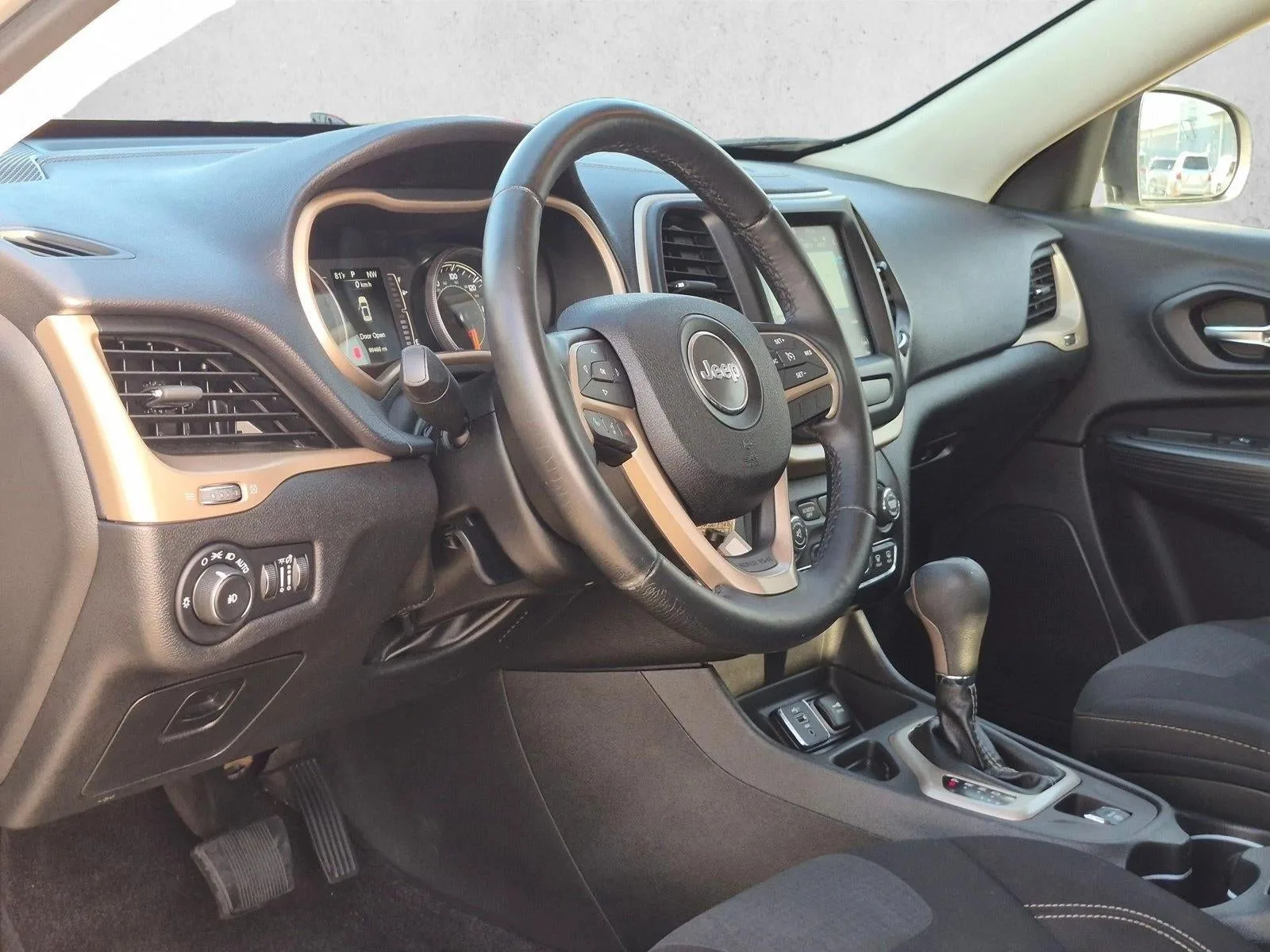 2017 Jeep Cherokee Latitude FWD photo 10