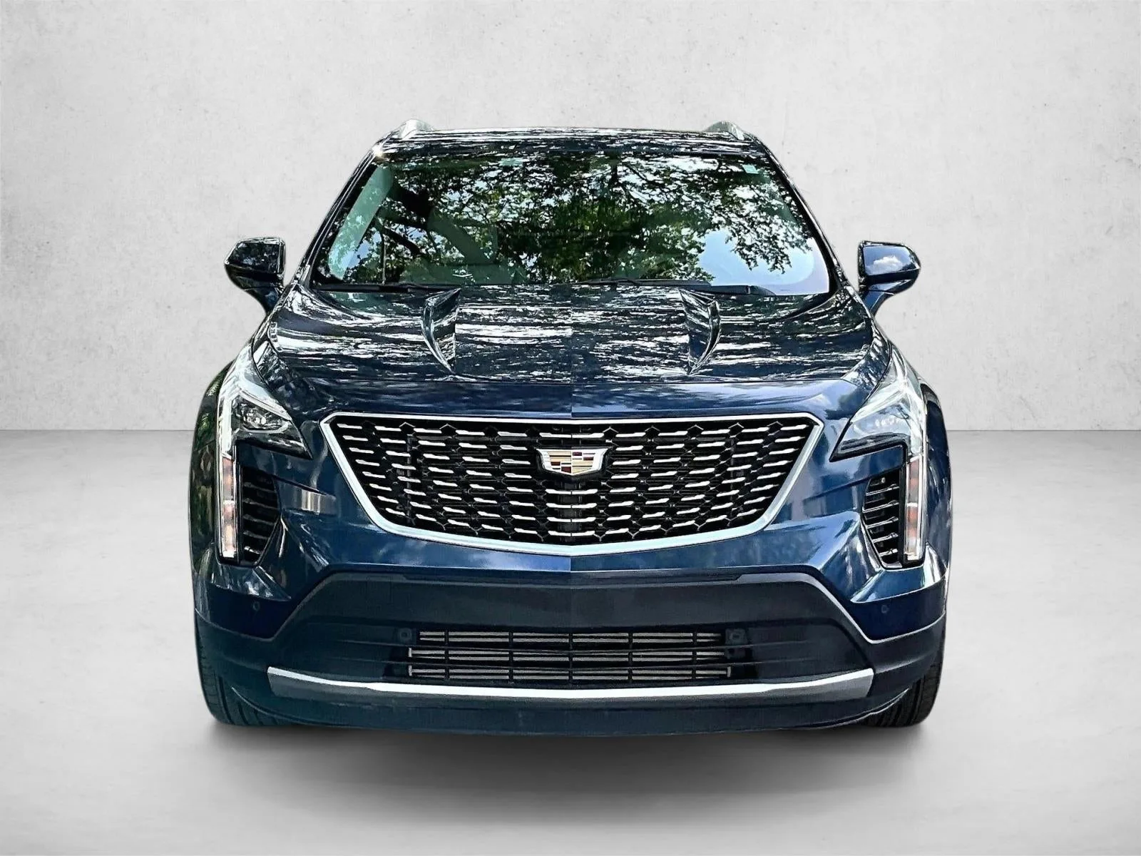 2019 Cadillac XT4 FWD Premium Luxury photo 3