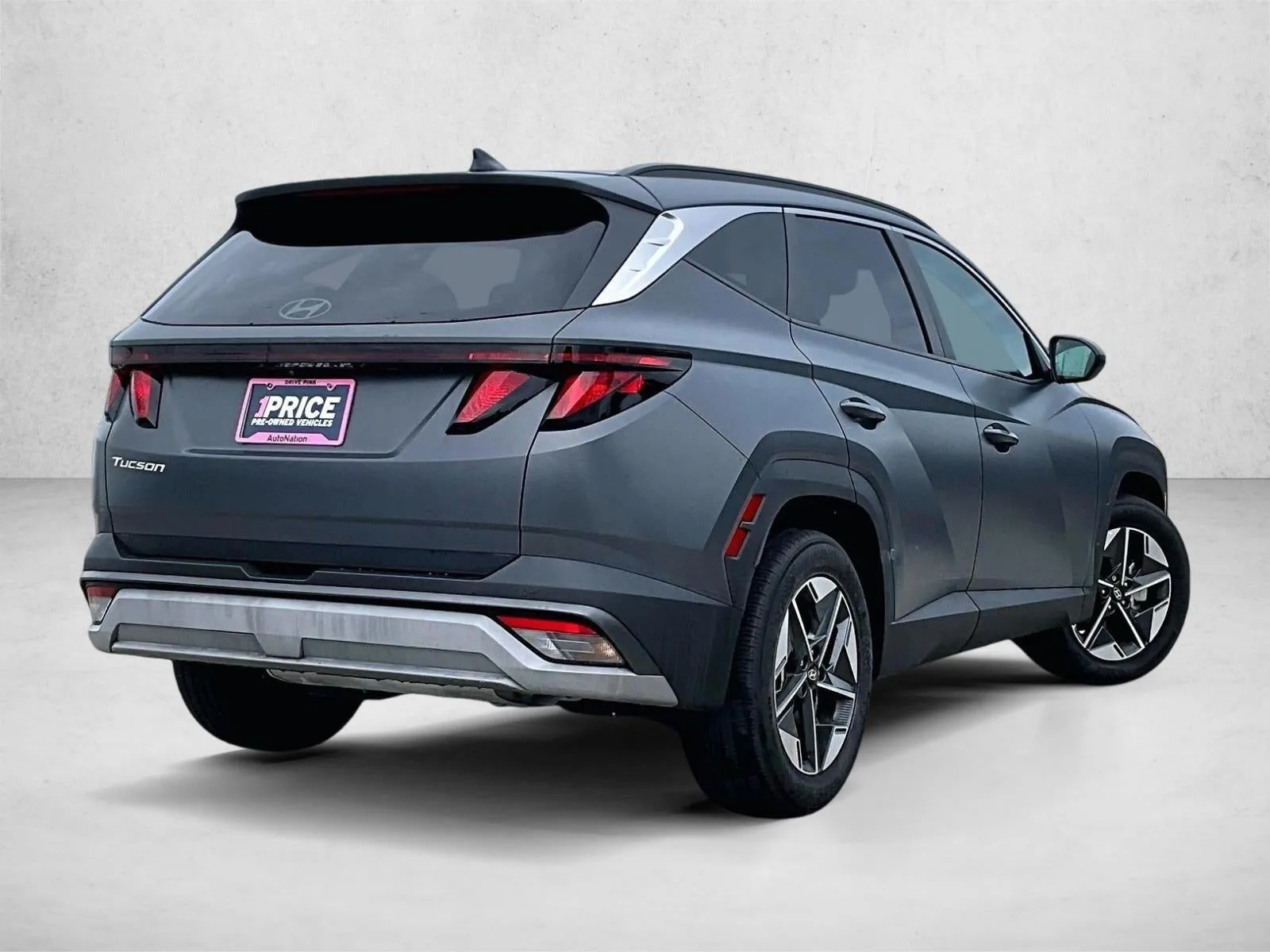 2025 Hyundai Tucson SEL photo 2