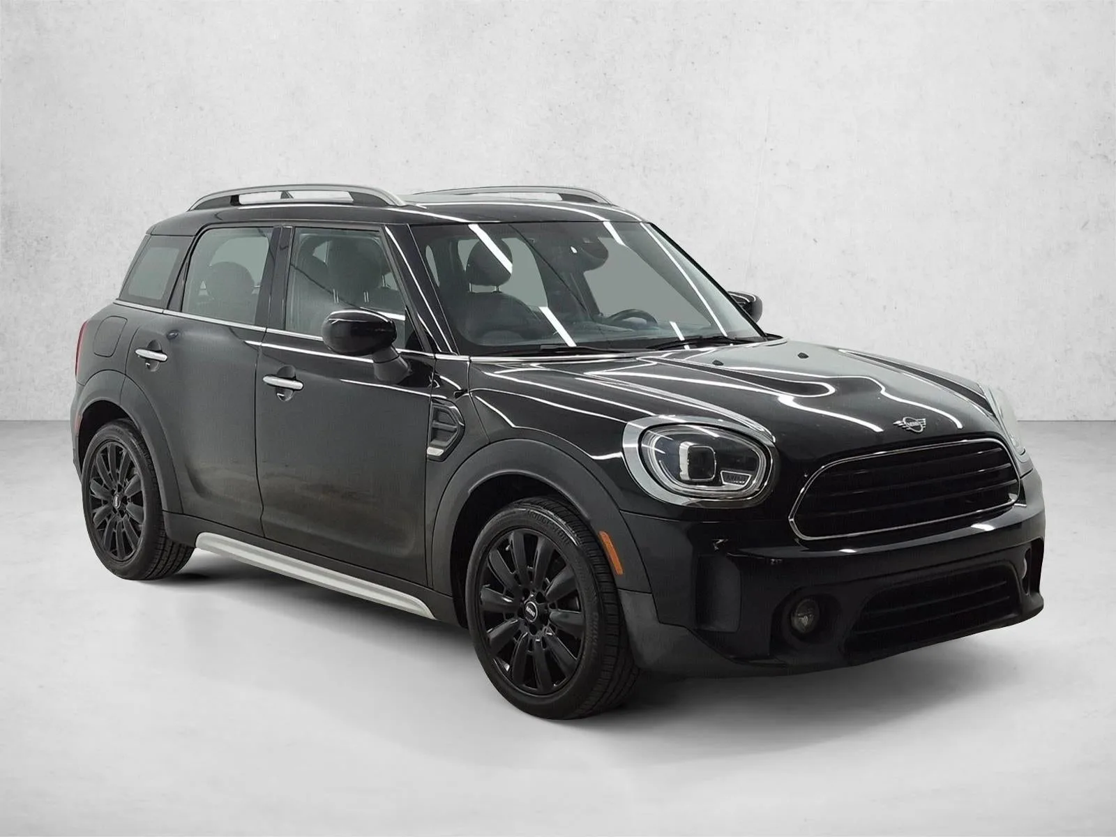 2021 MINI Countryman Oxford Edition photo 3