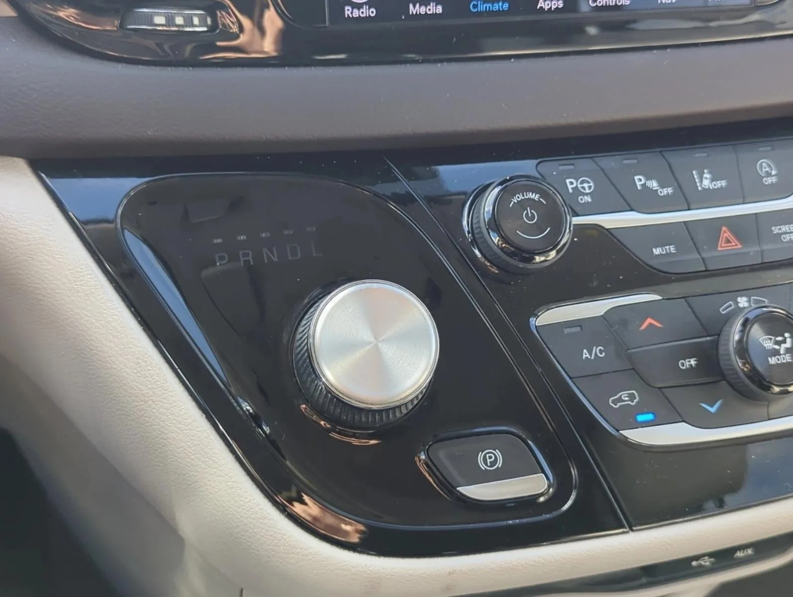 2019 Chrysler Pacifica Touring L Plus FWD photo 7