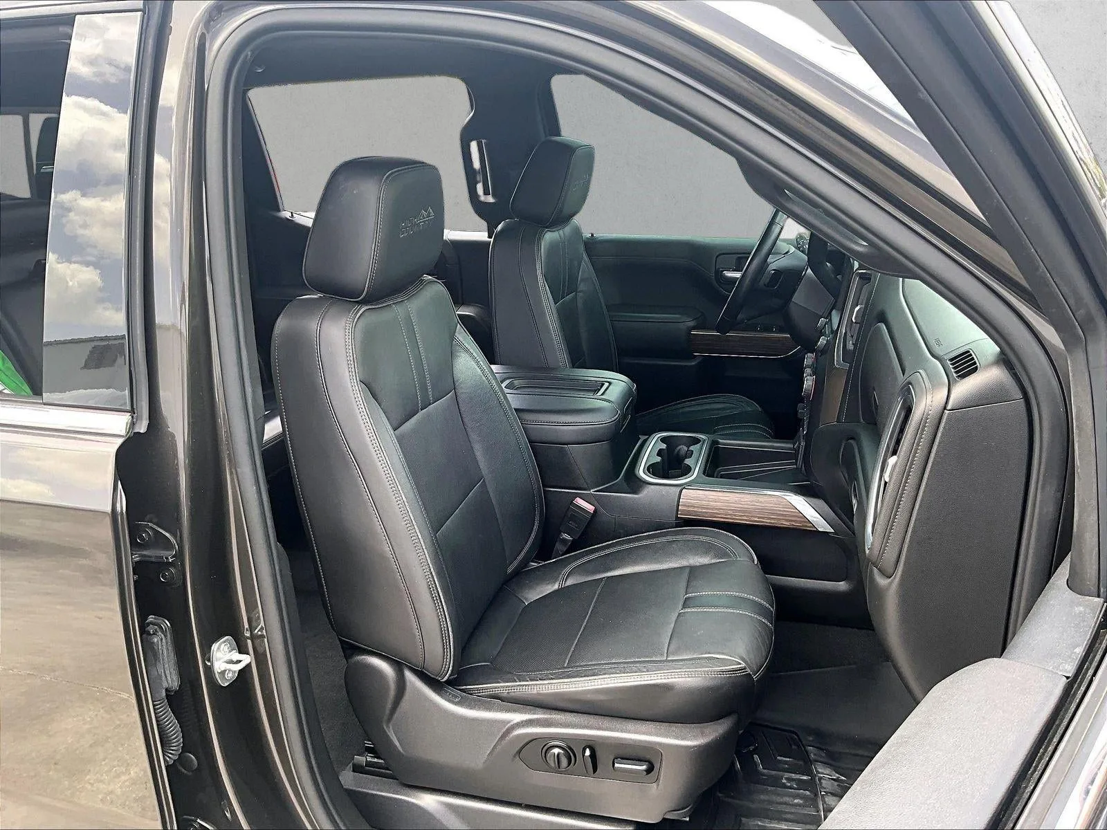 2021 Chevrolet Silverado 1500 High Country photo 9