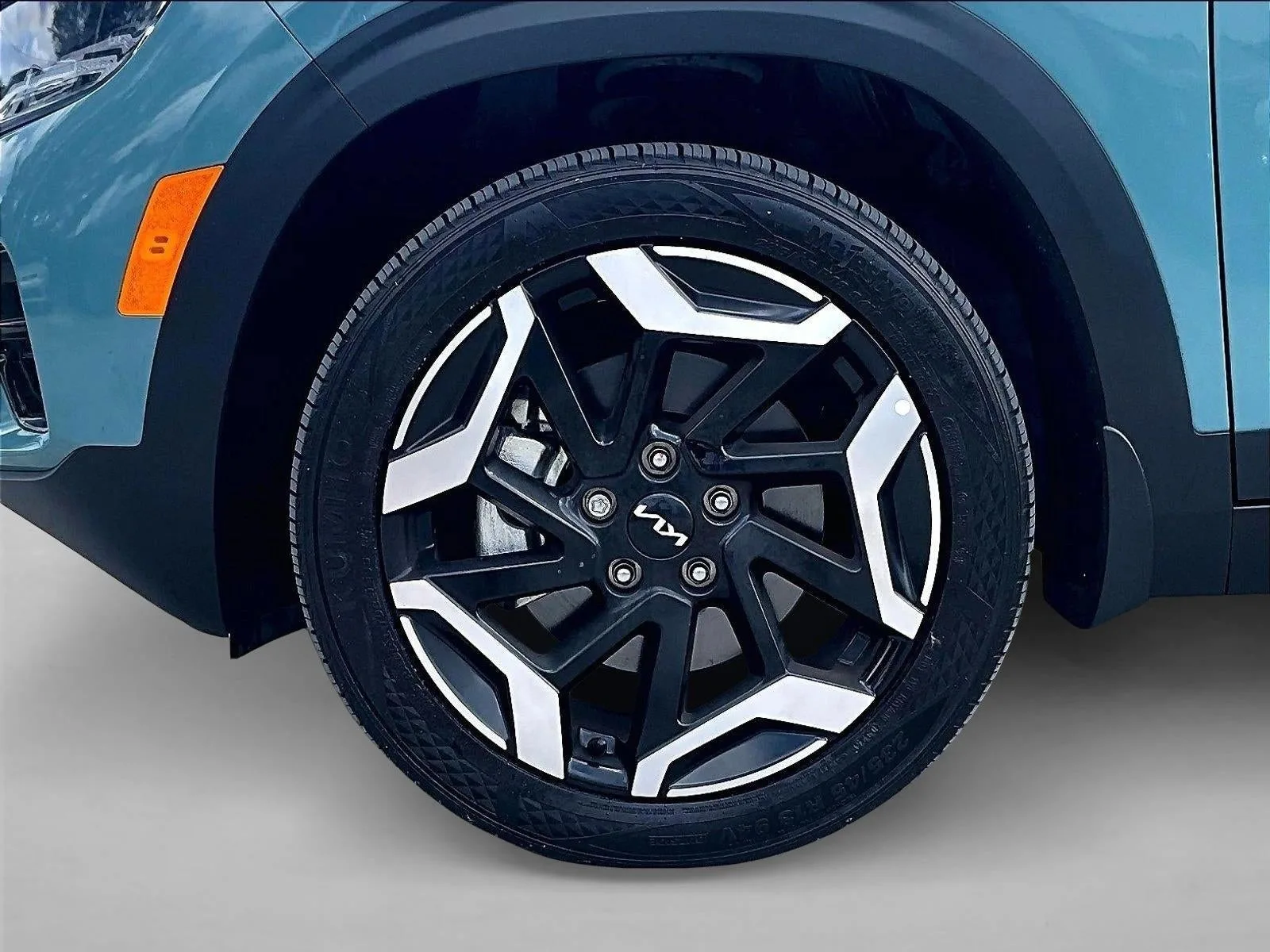 2025 Kia Seltos SX photo 10