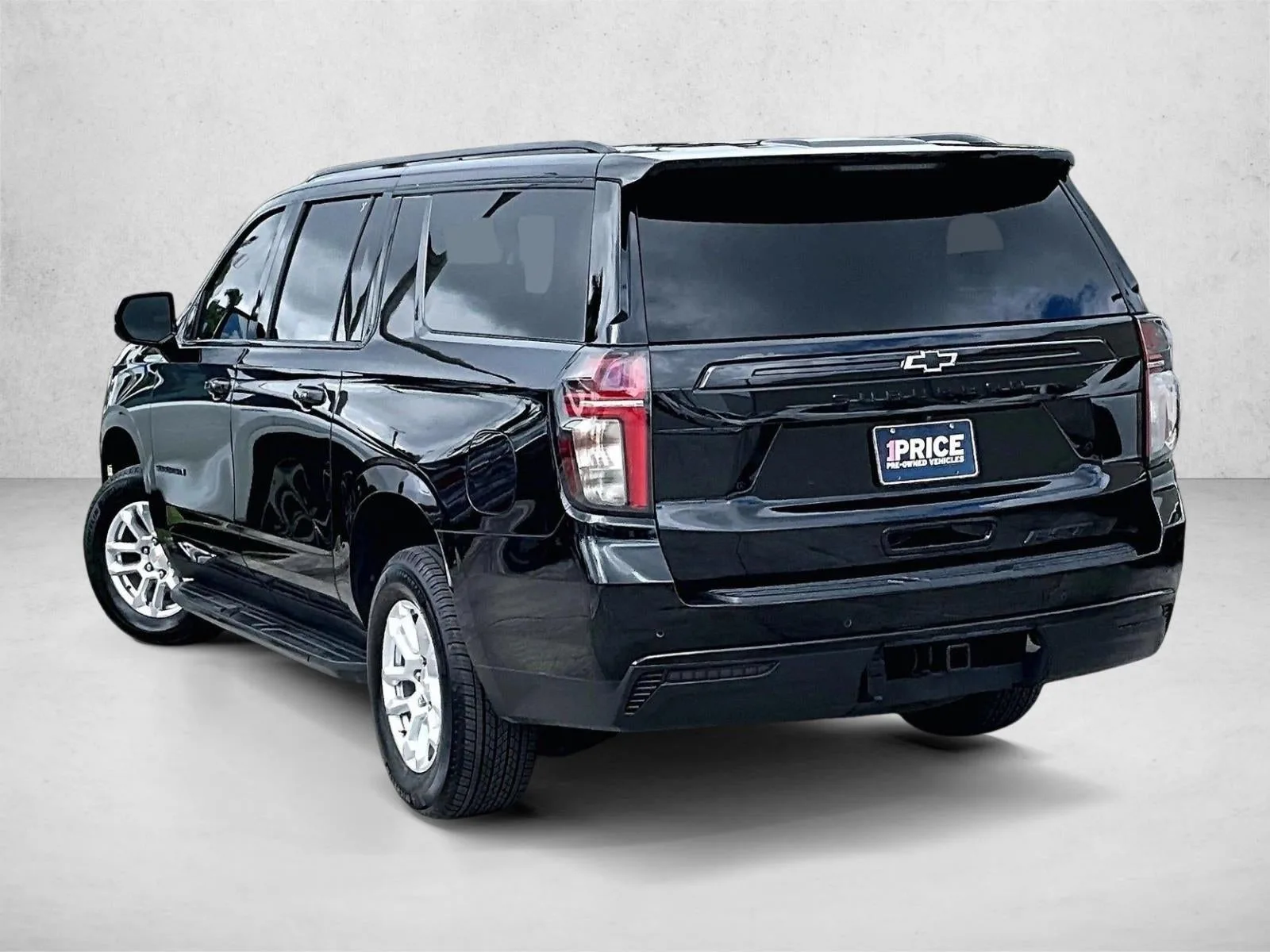 2024 Chevrolet Suburban RST photo 12