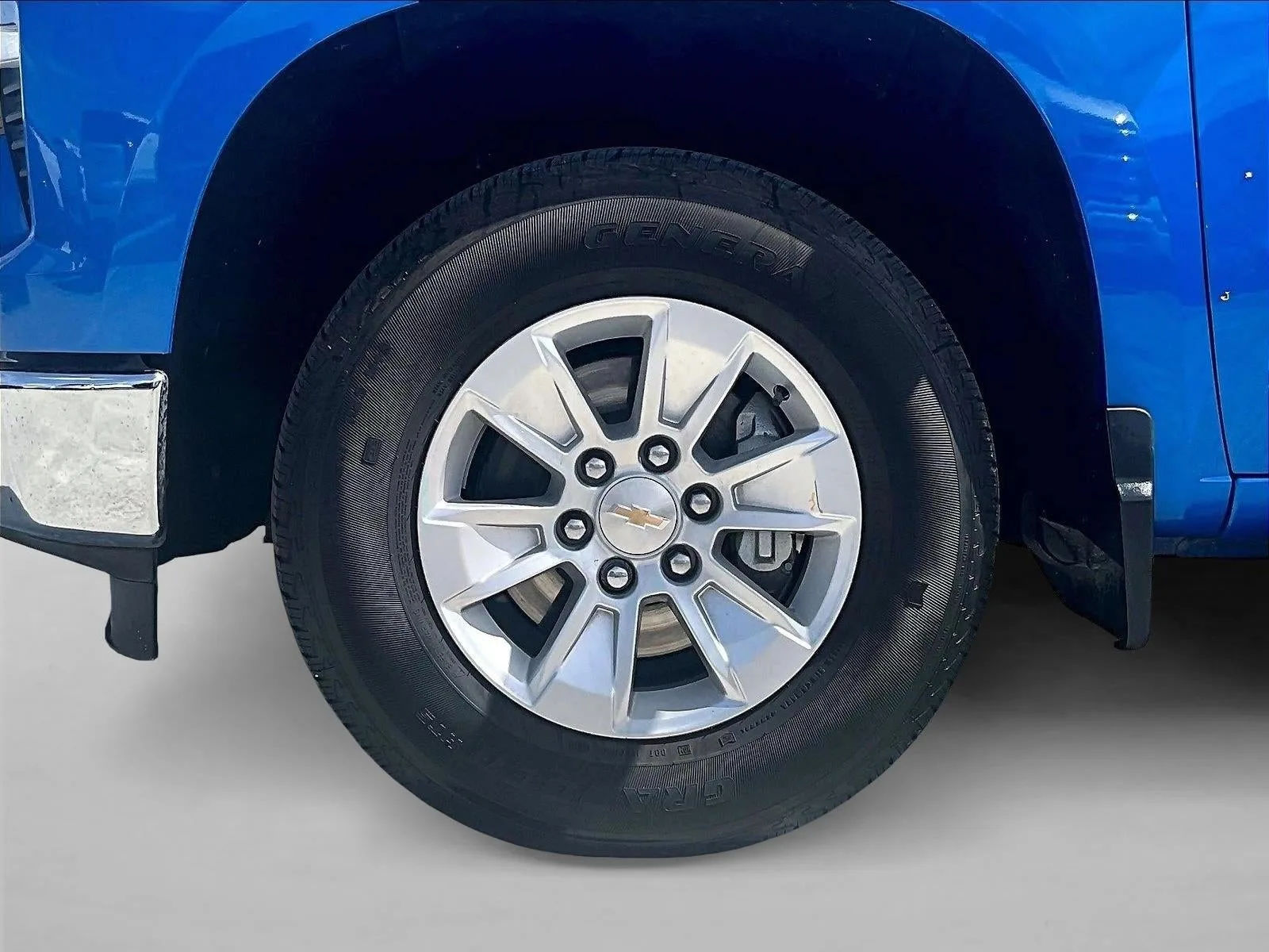2025 Chevrolet Silverado 1500 LT photo 10