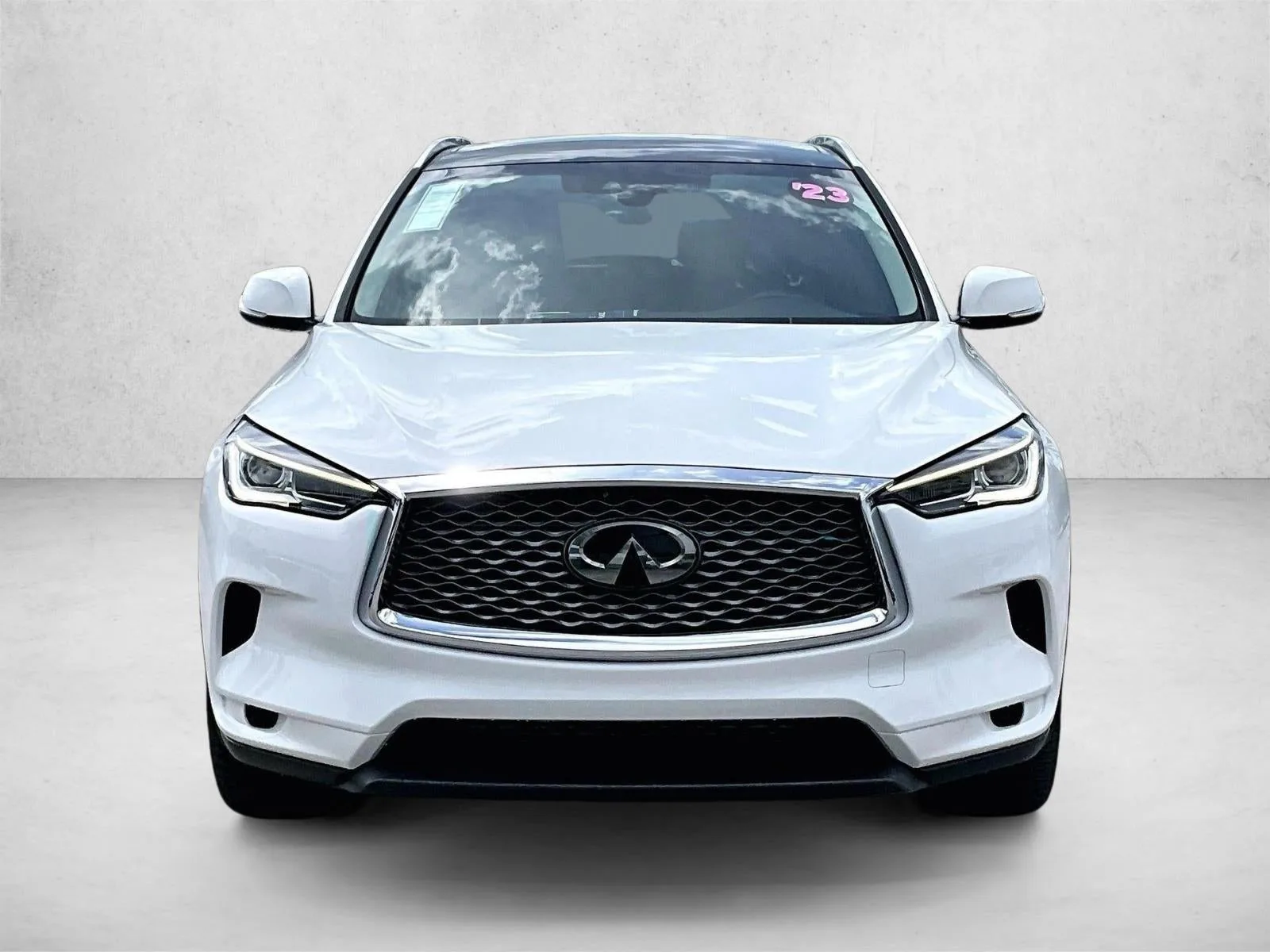 2023 INFINITI QX50 LUXE photo 3
