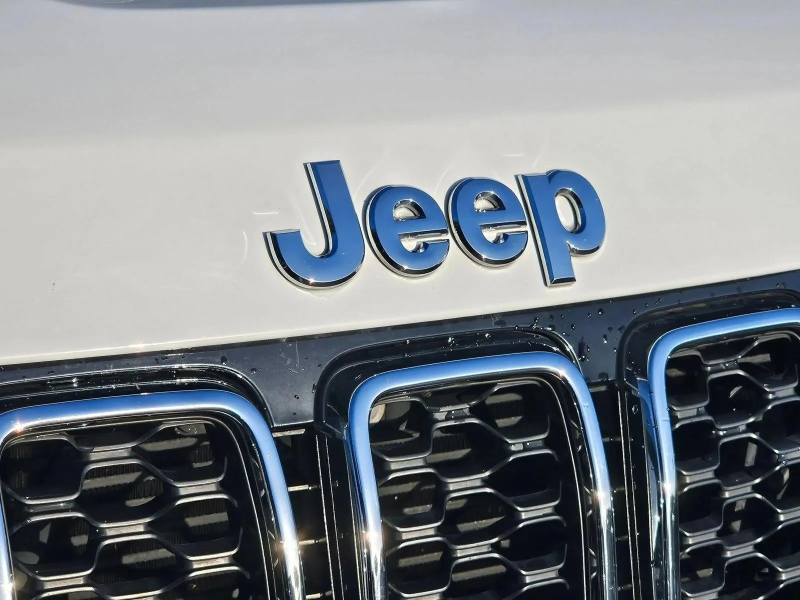 2020 Jeep Grand Cherokee Laredo E 4x2 photo 5