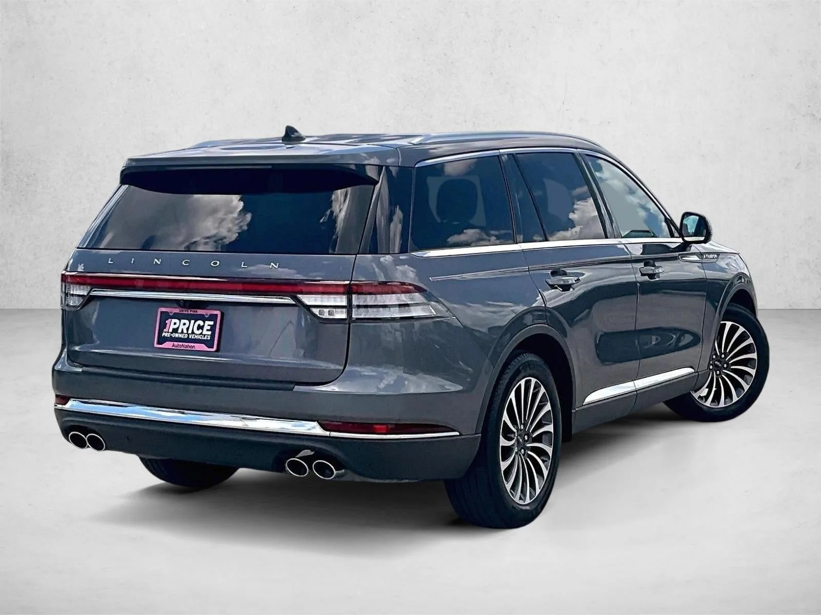 2023 Lincoln Aviator Reserve photo 2