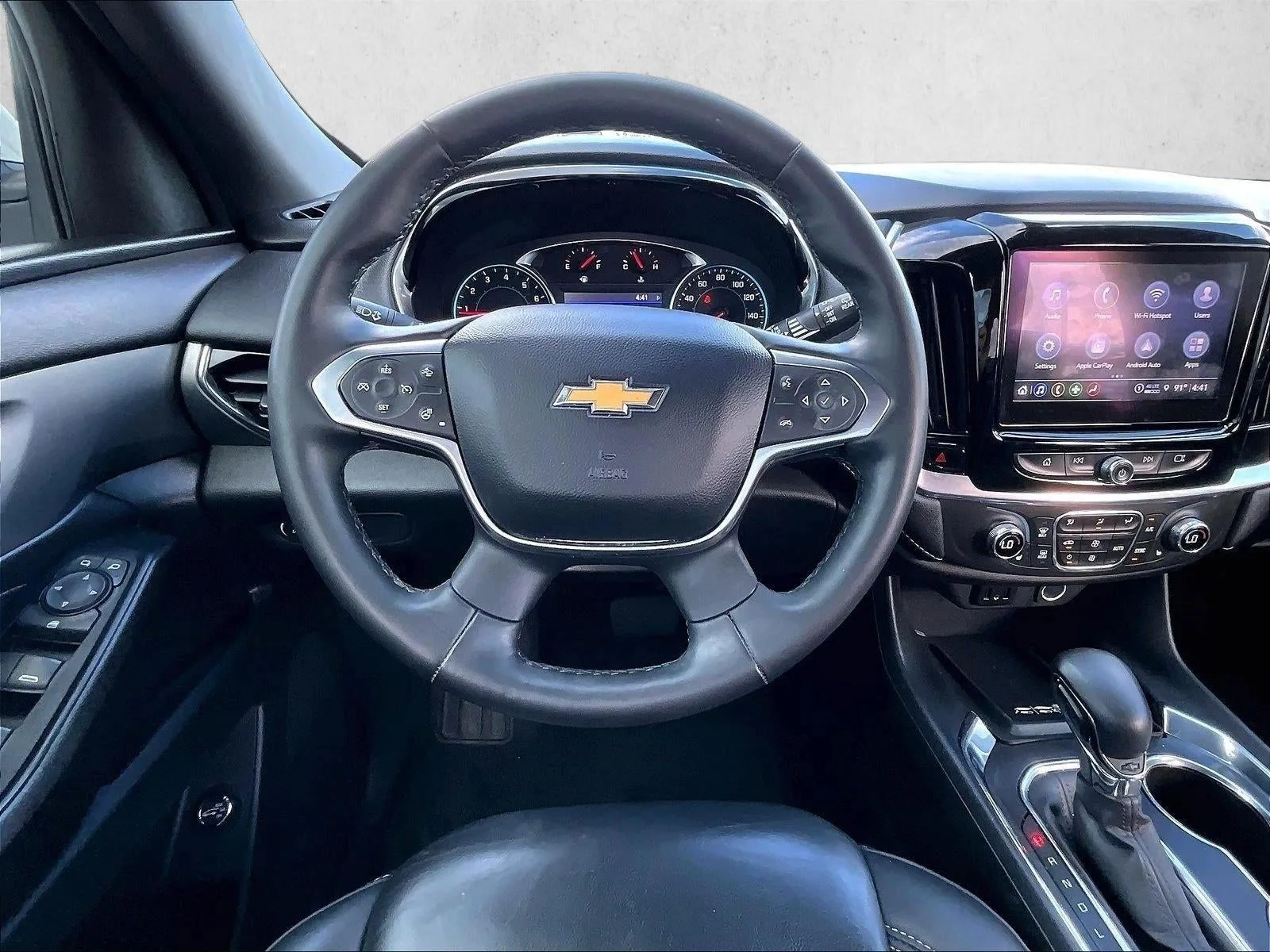 2023 Chevrolet Traverse LT Leather photo 7