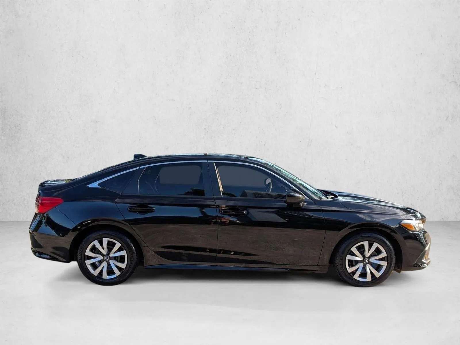 2023 Honda Civic Sedan LX CVT photo 4