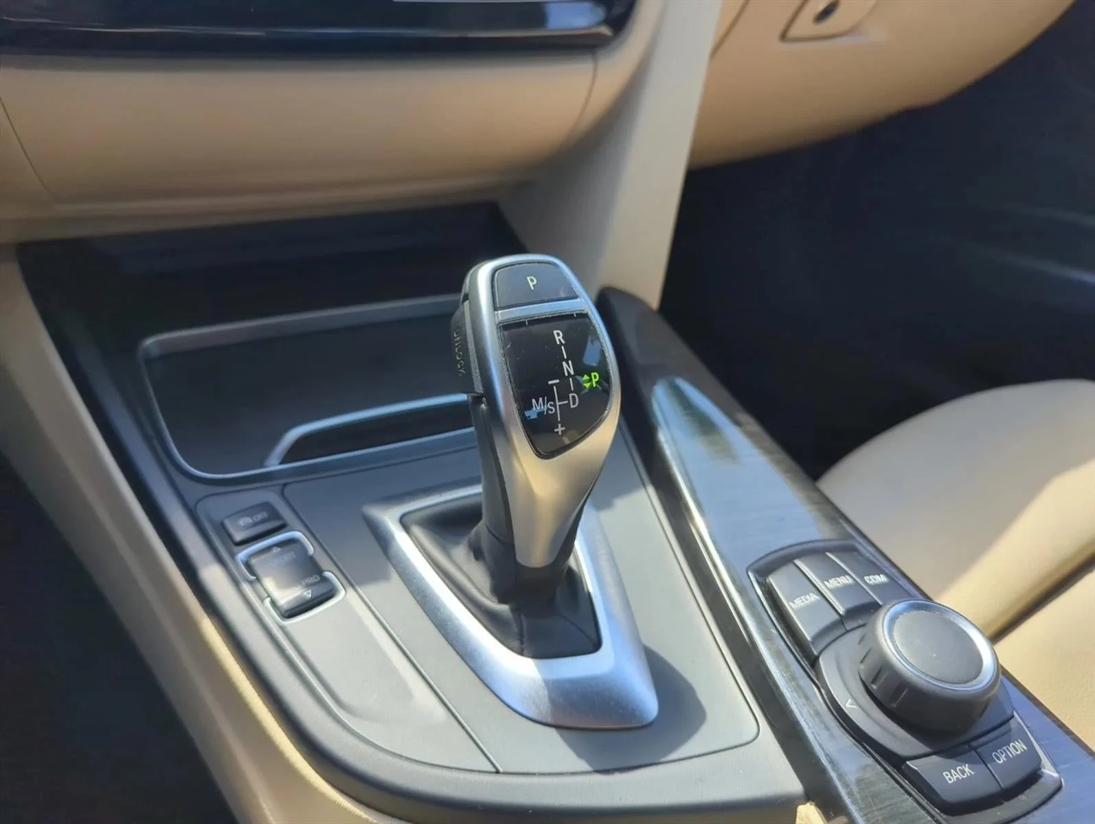 2018 BMW 330i Sedan photo 10
