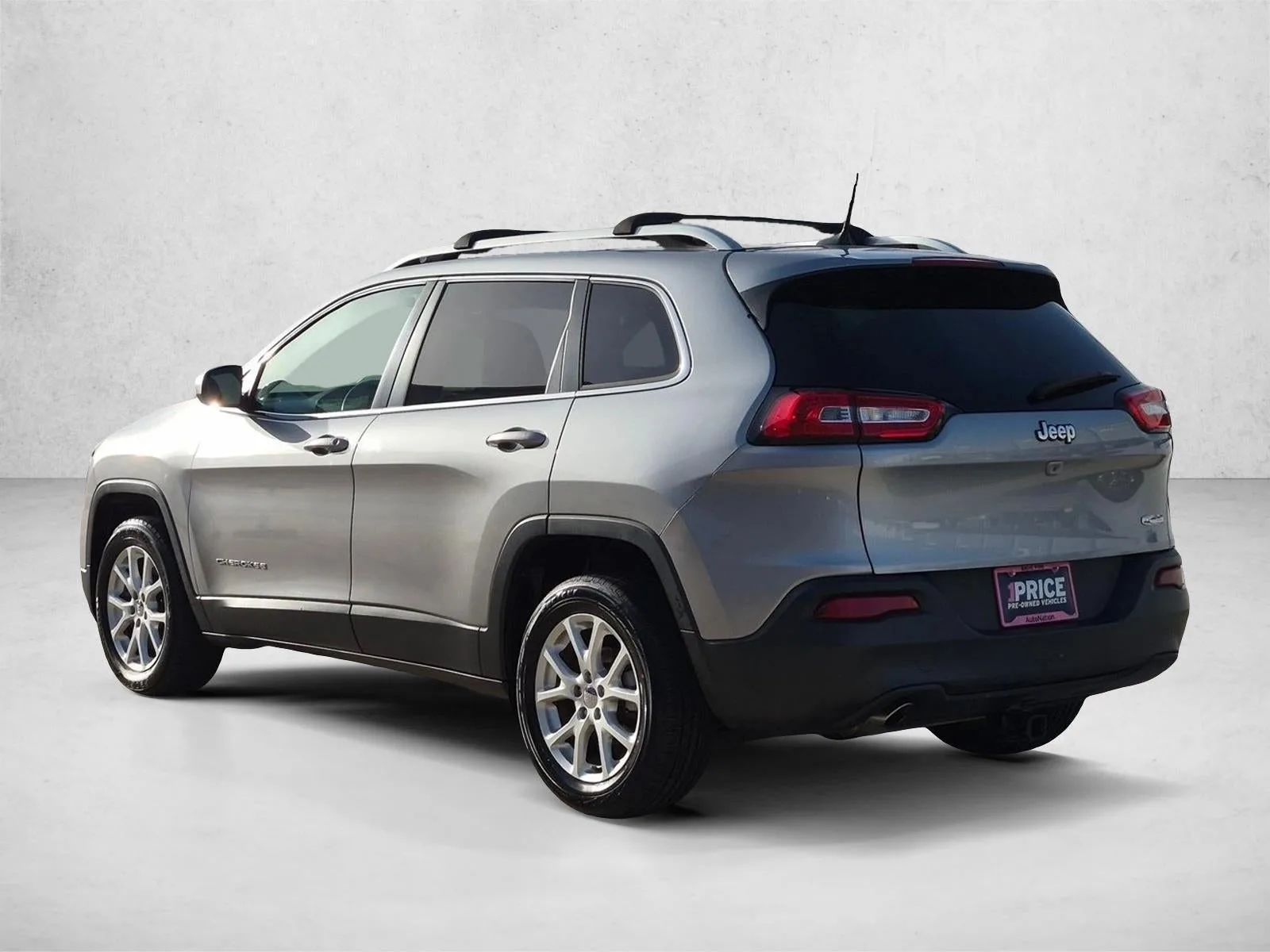 2017 Jeep Cherokee Latitude FWD photo 8