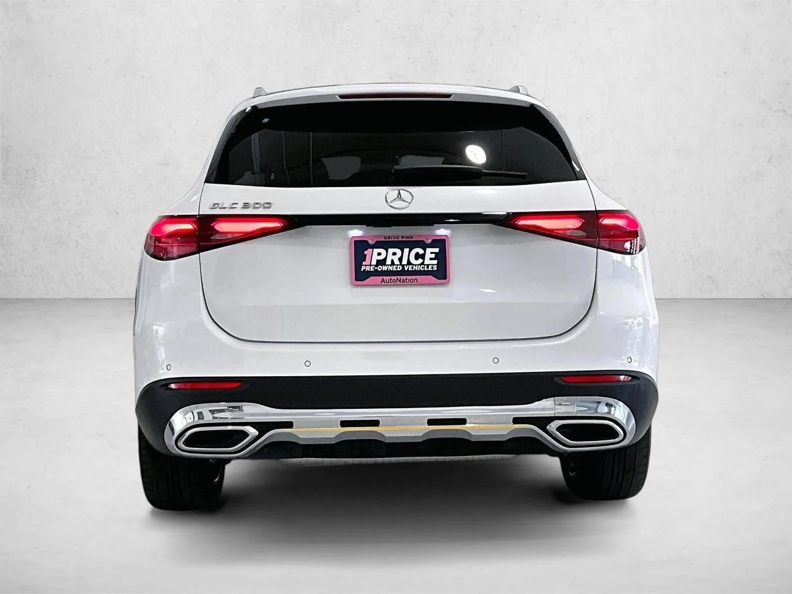 2025 Mercedes-Benz GLC 300 SUV photo 4