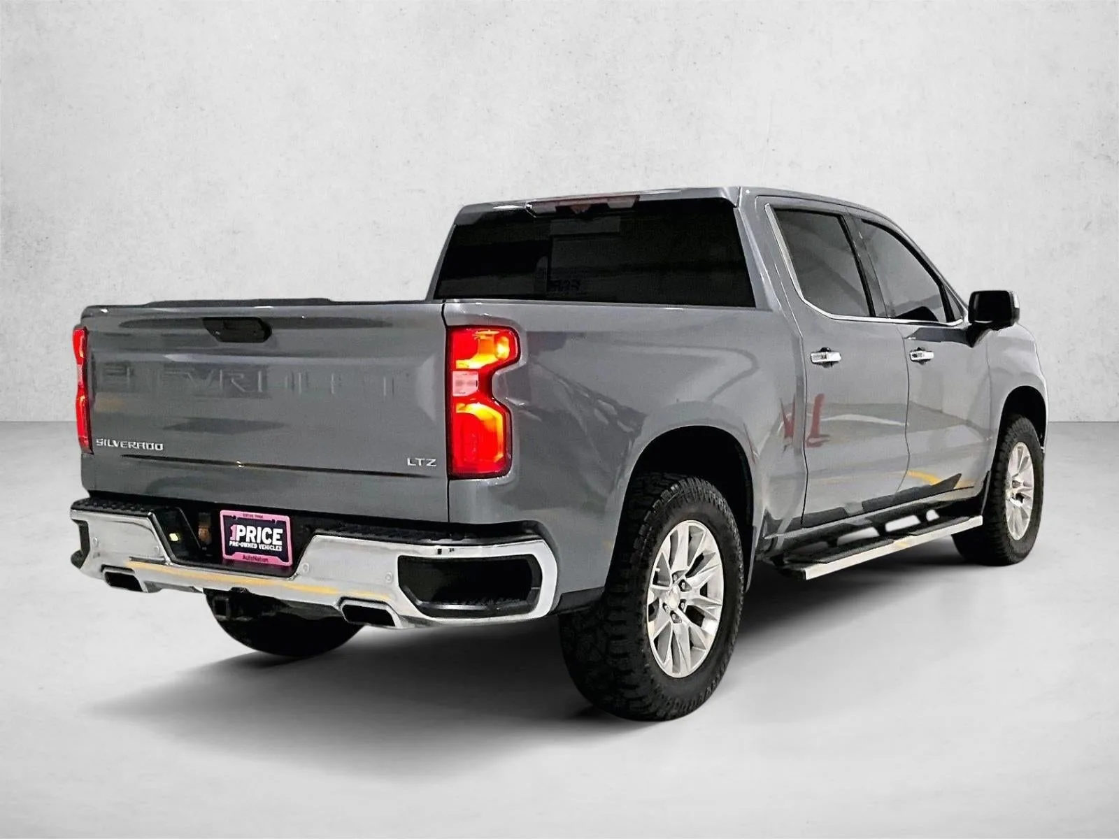 2022 Chevrolet Silverado 1500 LTD LTZ photo 2