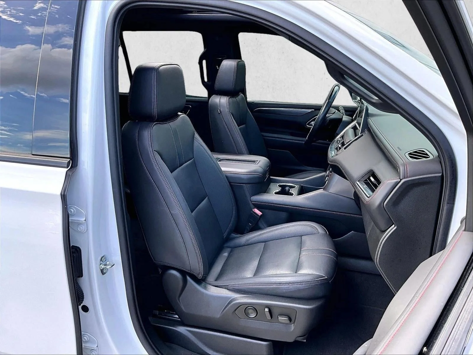 2022 Chevrolet Tahoe RST photo 9