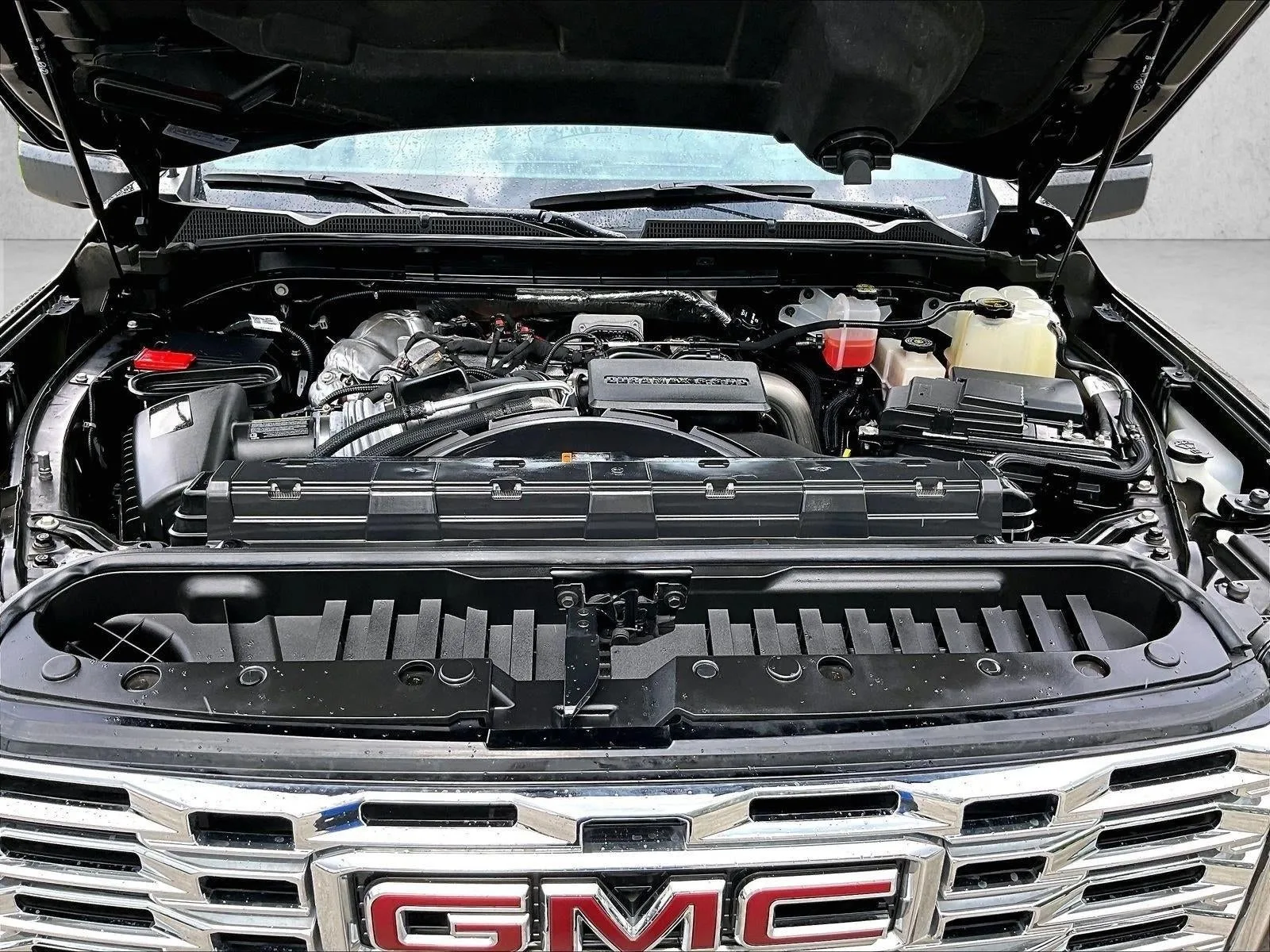 2025 GMC Sierra 2500 HD Denali photo 11