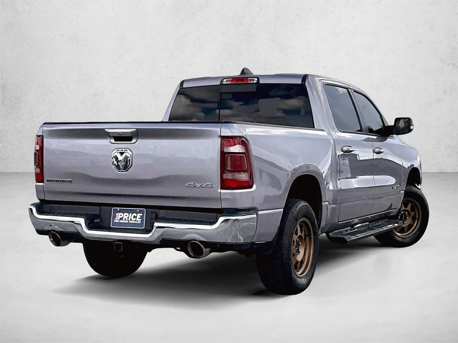 2019 RAM 1500 Big Horn/Lone Star Crew Cab 4x4 5'7" Box photo 2