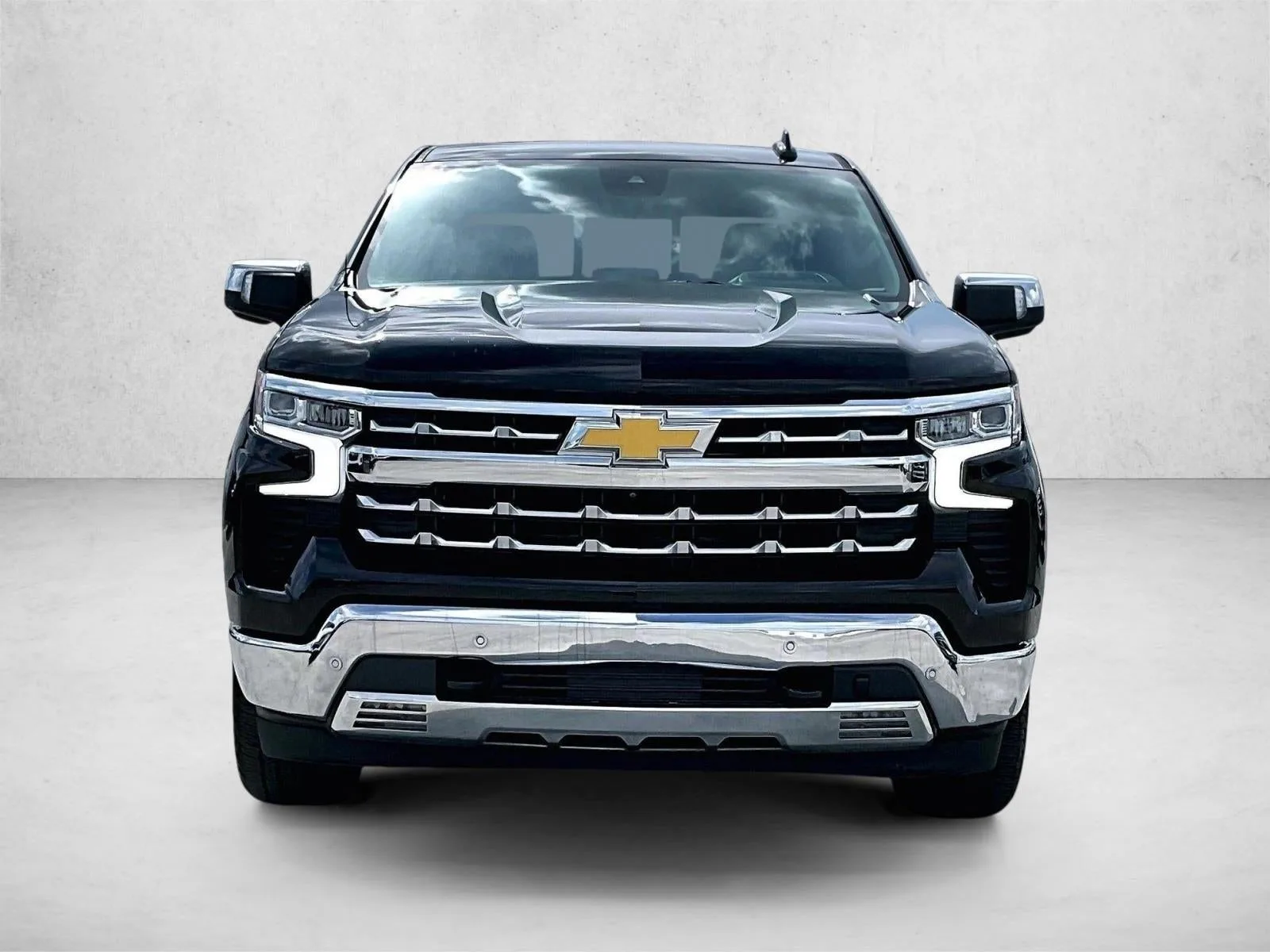 2023 Chevrolet Silverado 1500 LTZ photo 3