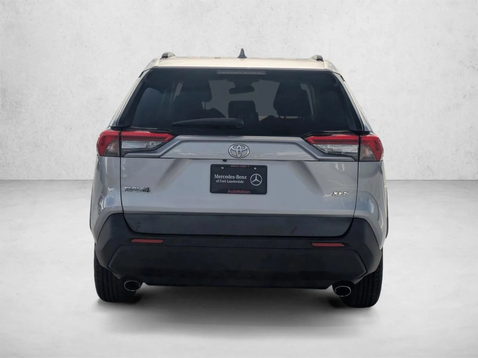 2020 Toyota RAV4 XLE FWD (GS) photo 6