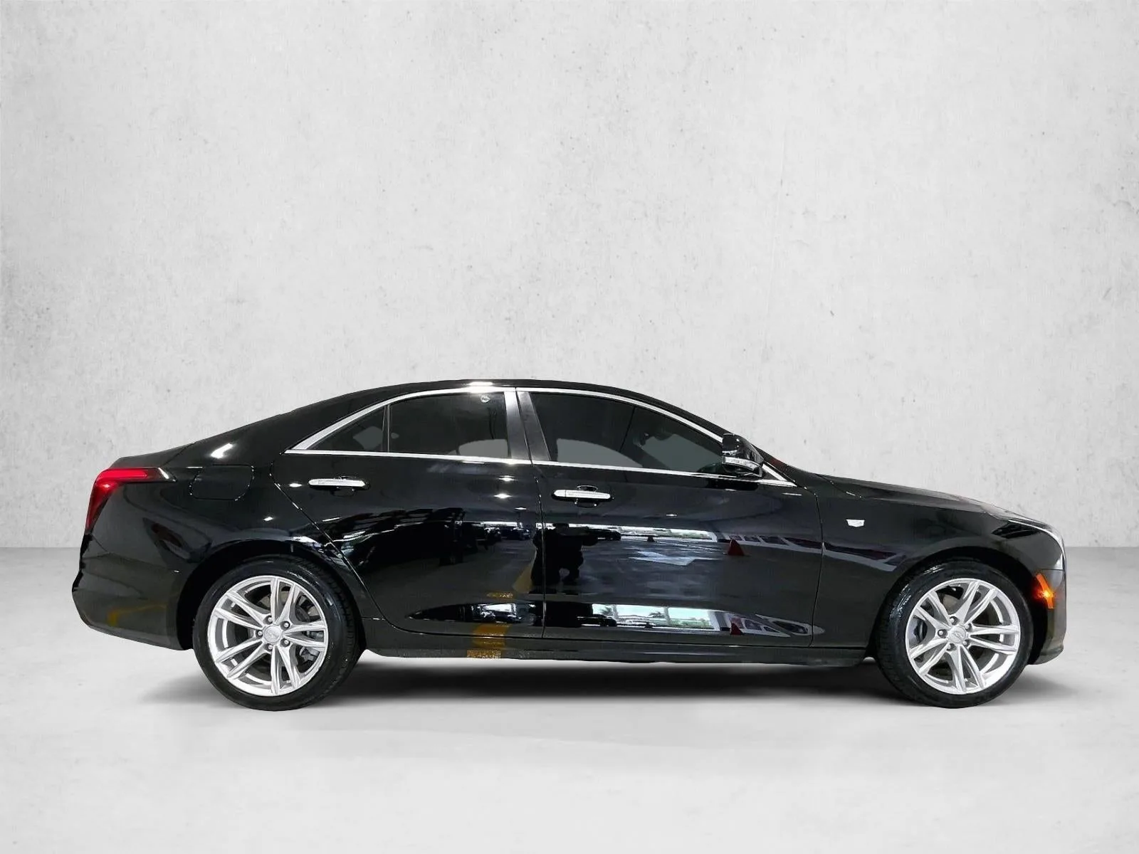 2024 Cadillac CT4 Luxury photo 5