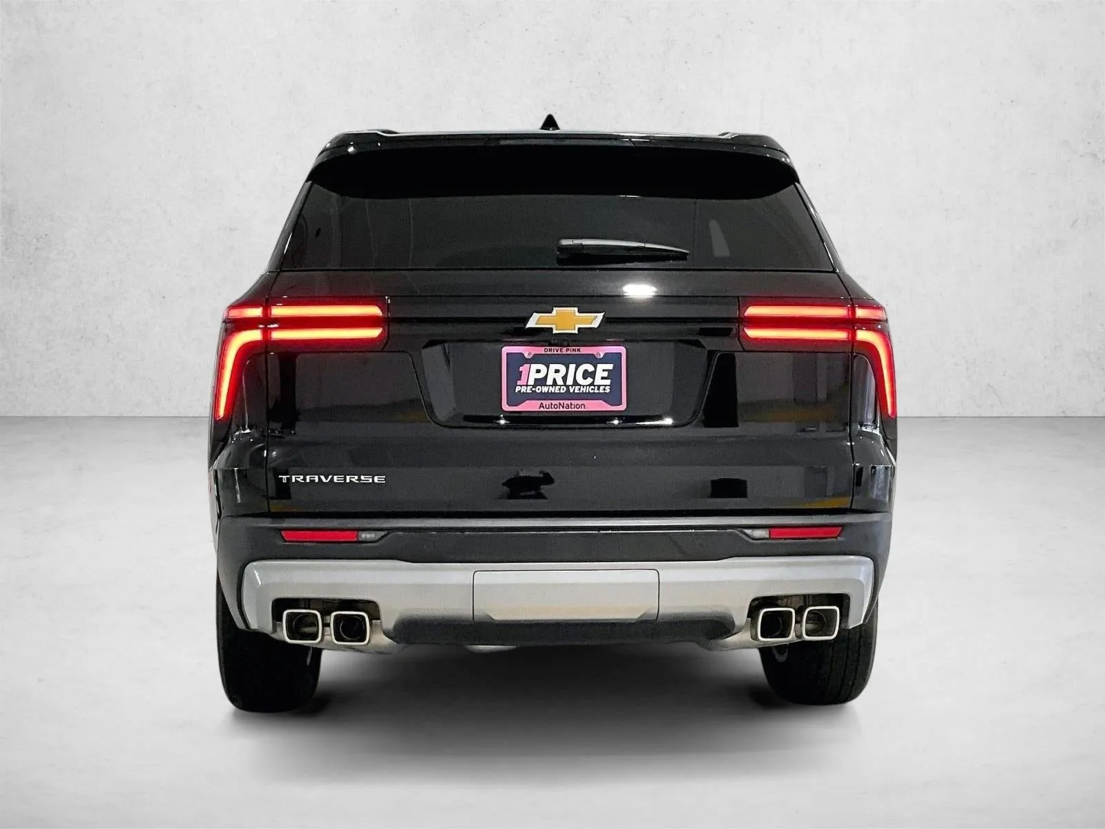 2026 Chevrolet Traverse LT photo 4