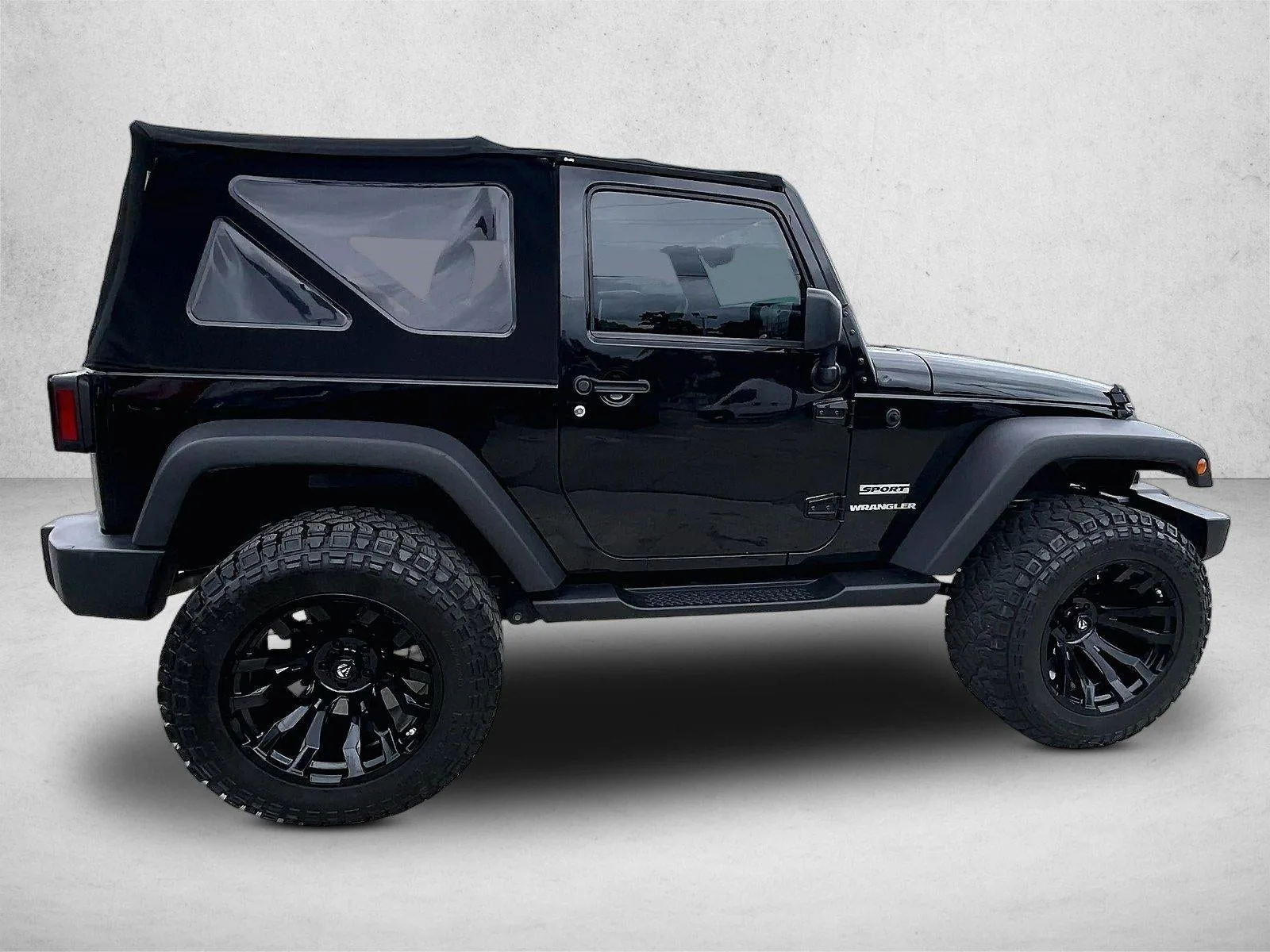 2017 Jeep Wrangler Sport 4x4 photo 5