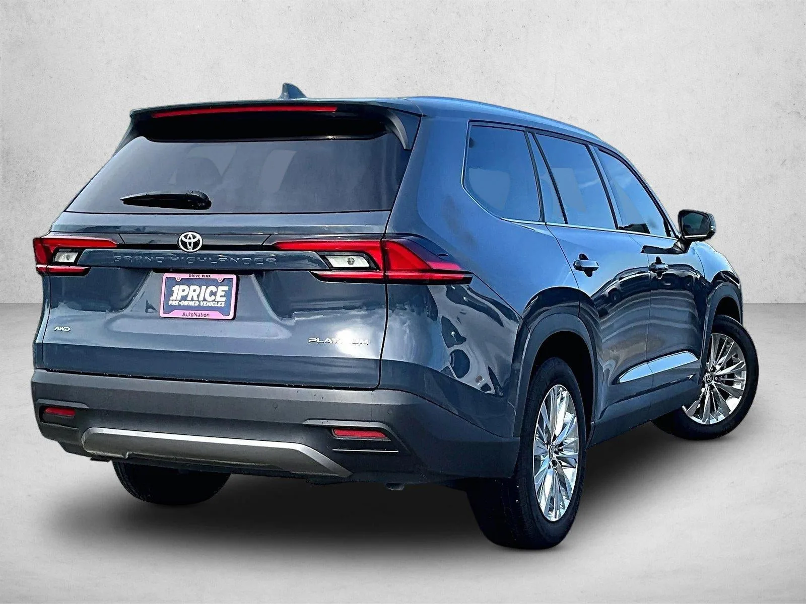 2026 Toyota Grand Highlander Platinum photo 2