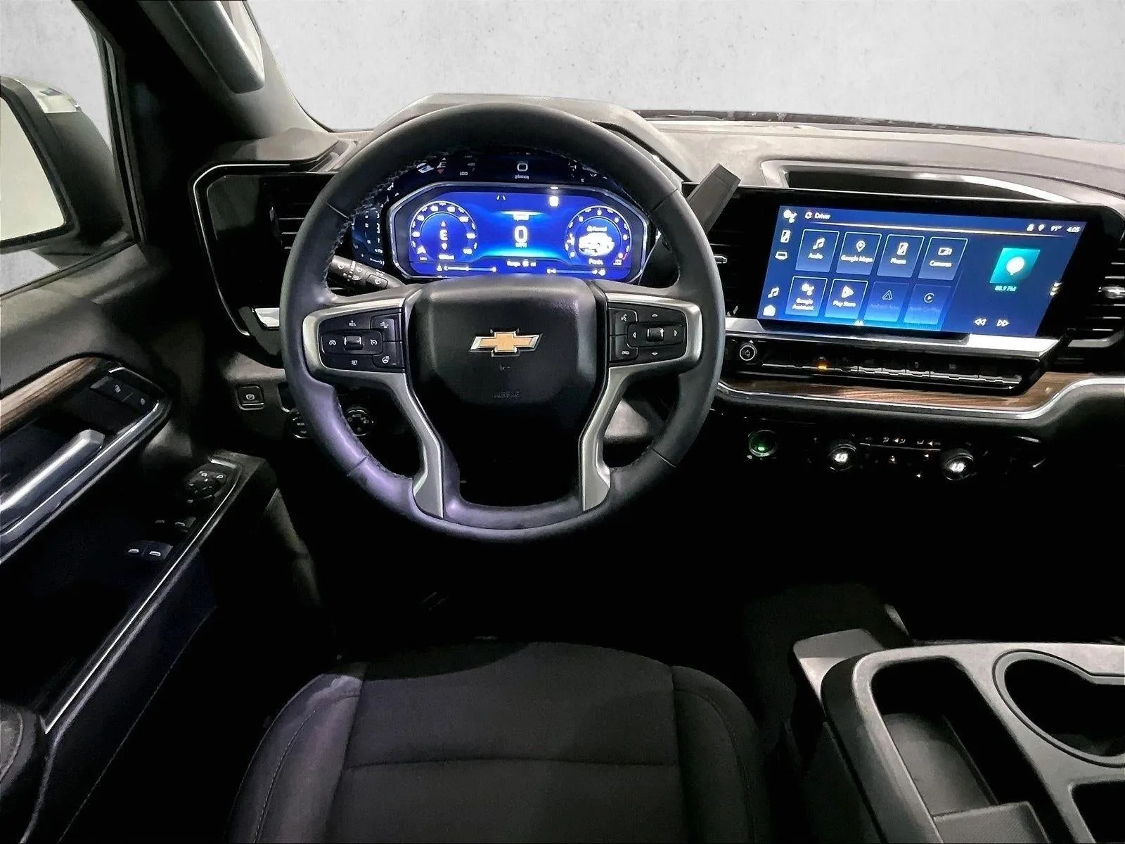 2023 Chevrolet Silverado 1500 LT photo 7