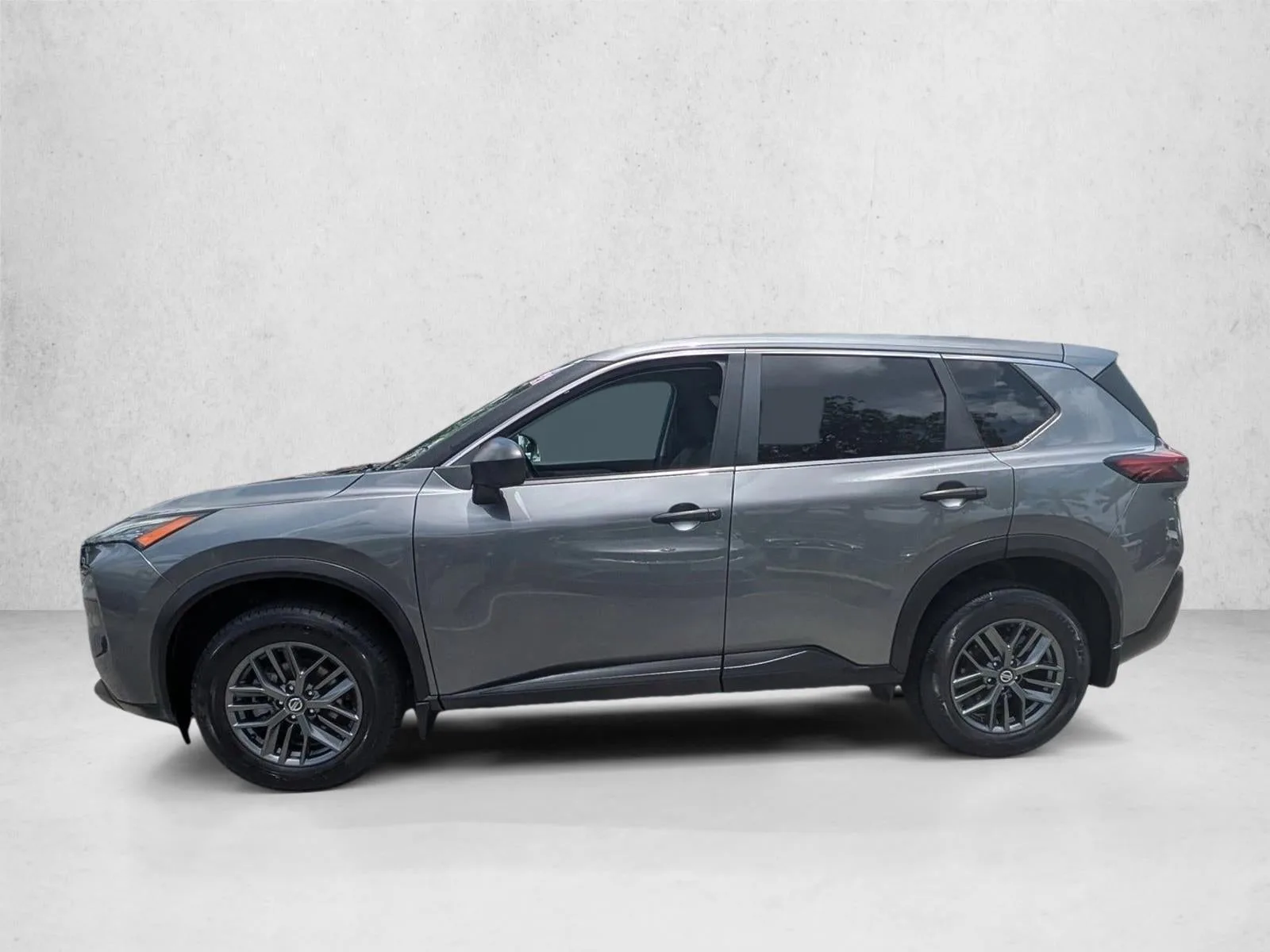 2021 Nissan Rogue FWD S photo 9