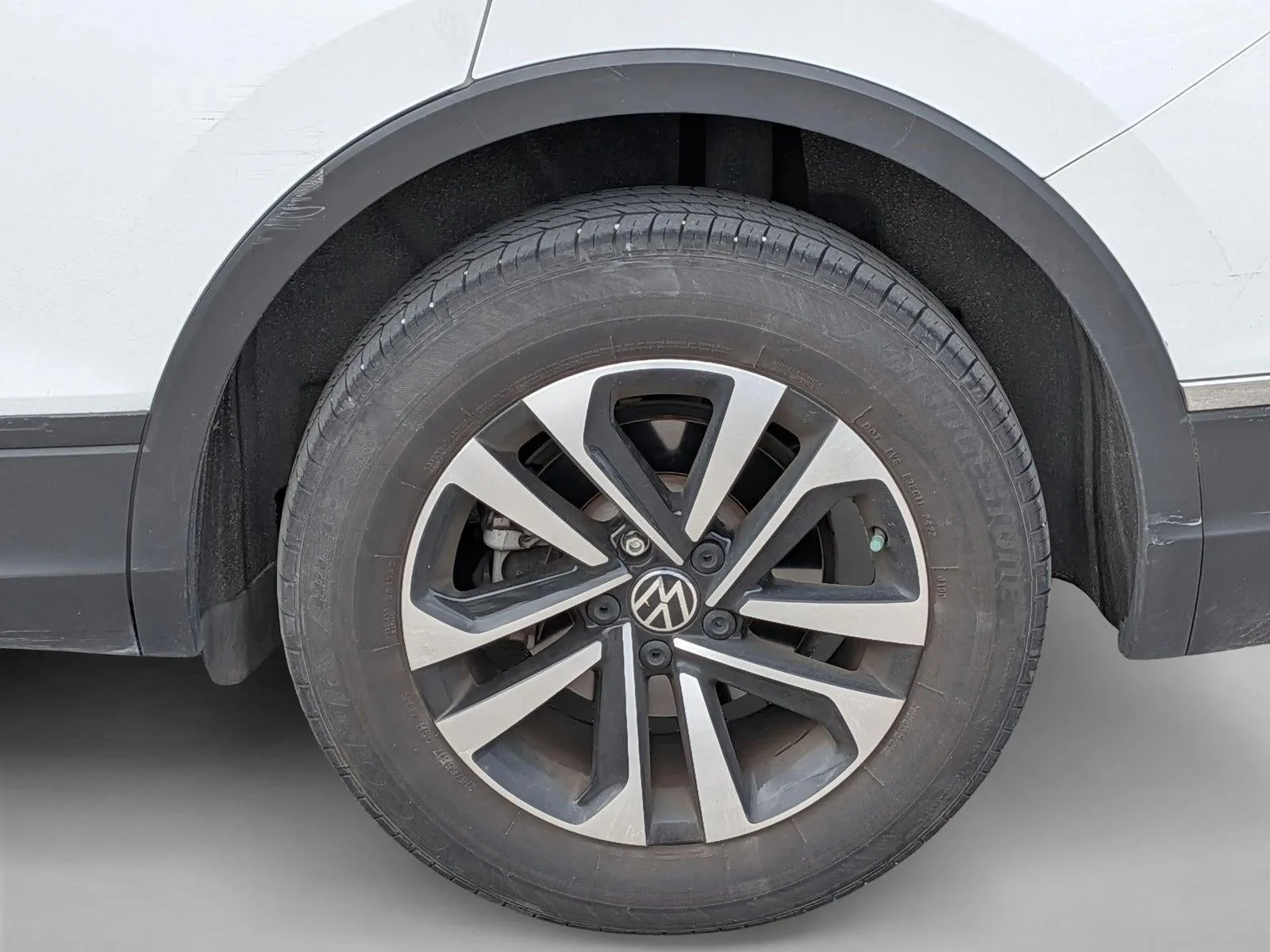 2022 Volkswagen Tiguan 2.0T S FWD photo 4