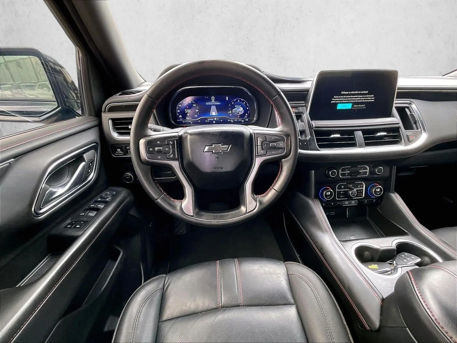 2024 Chevrolet Suburban RST photo 6