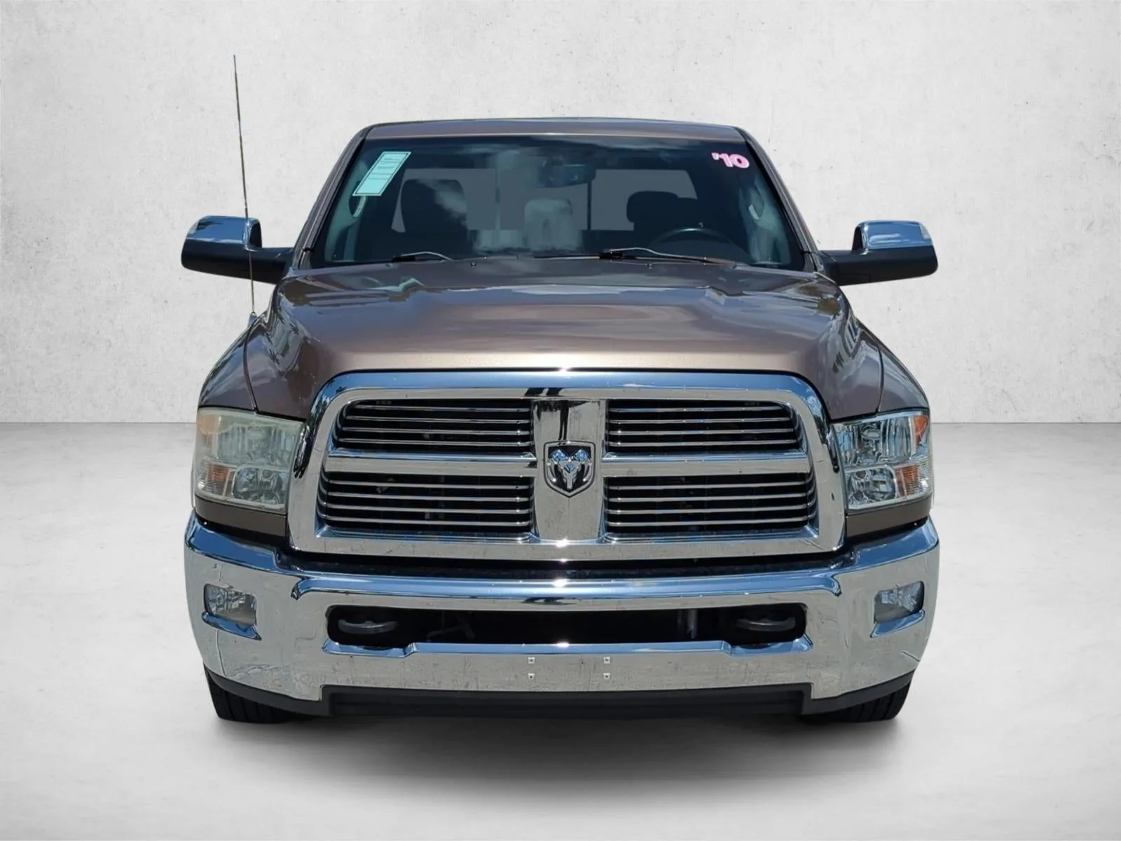 2010 Dodge Ram 2500 2WD Crew Cab 6.4 Ft Box Laramie photo 2