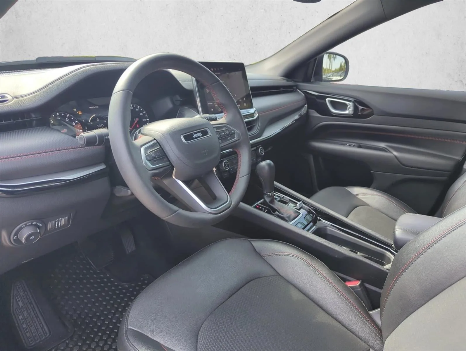 2024 Jeep Compass Trailhawk 4x4 photo 8