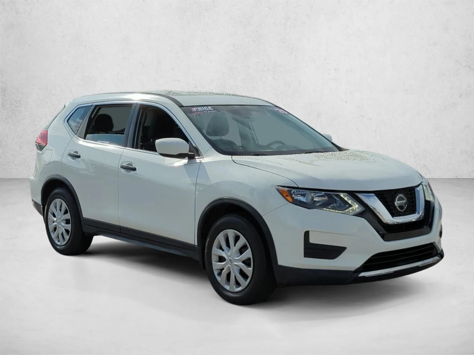 2020 Nissan Rogue FWD S photo 3