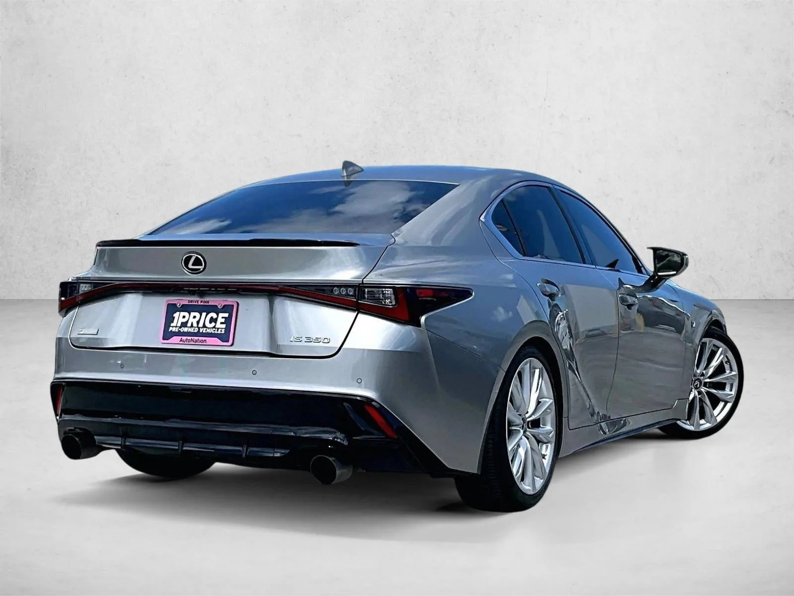 2021 Lexus IS 350 F SPORT photo 2