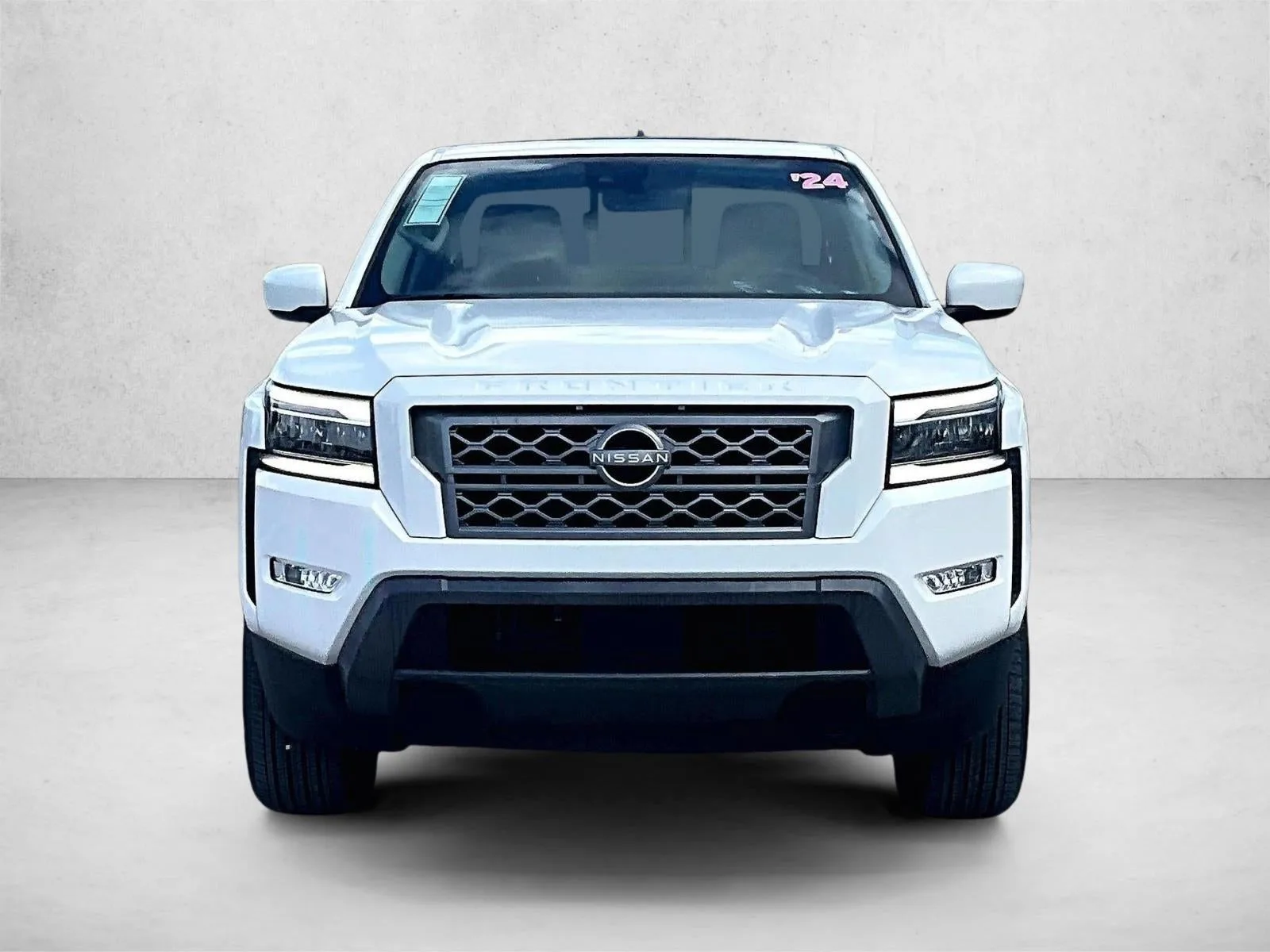 2024 Nissan Frontier Crew Cab SL 4x2 photo 3