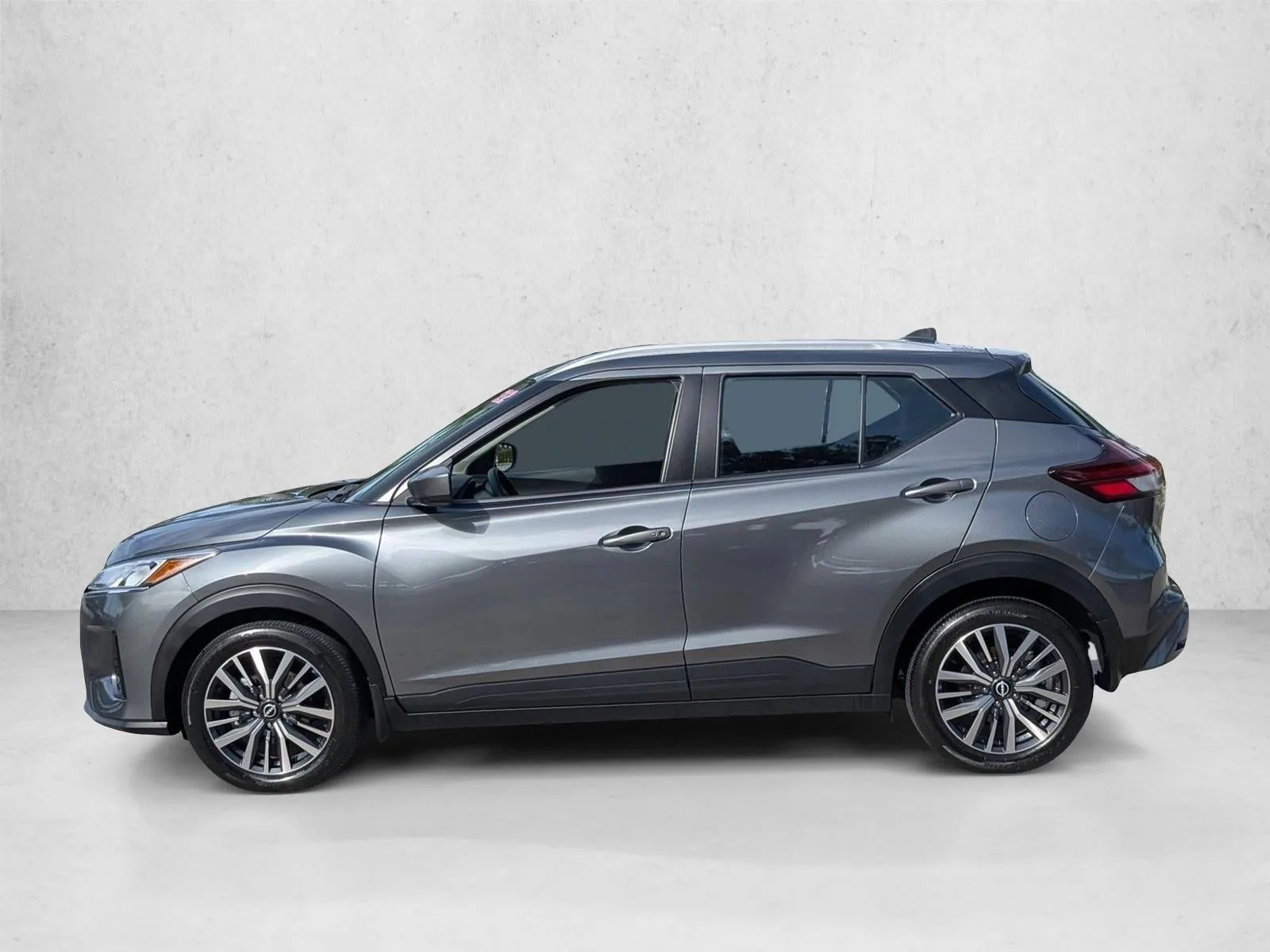 2022 Nissan Kicks SV FWD photo 9