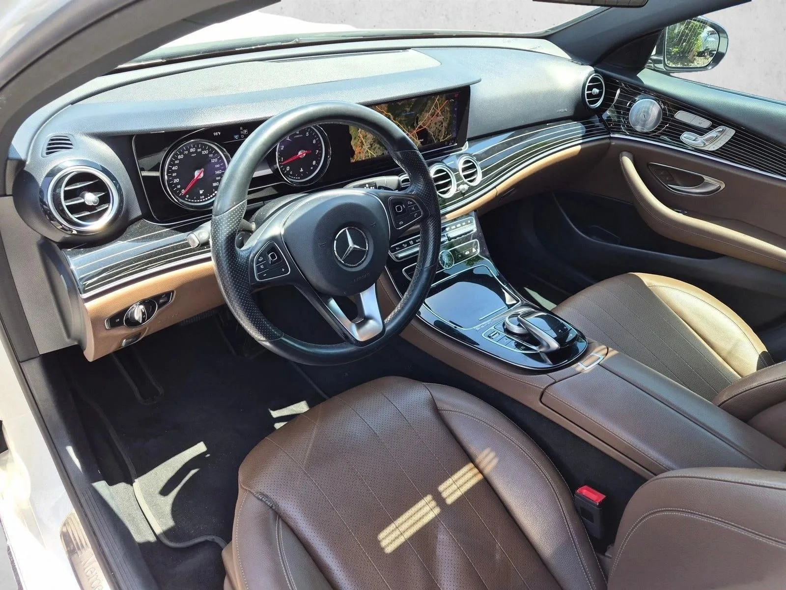 2018 Mercedes-Benz E-Class E 300 RWD Sedan photo 9