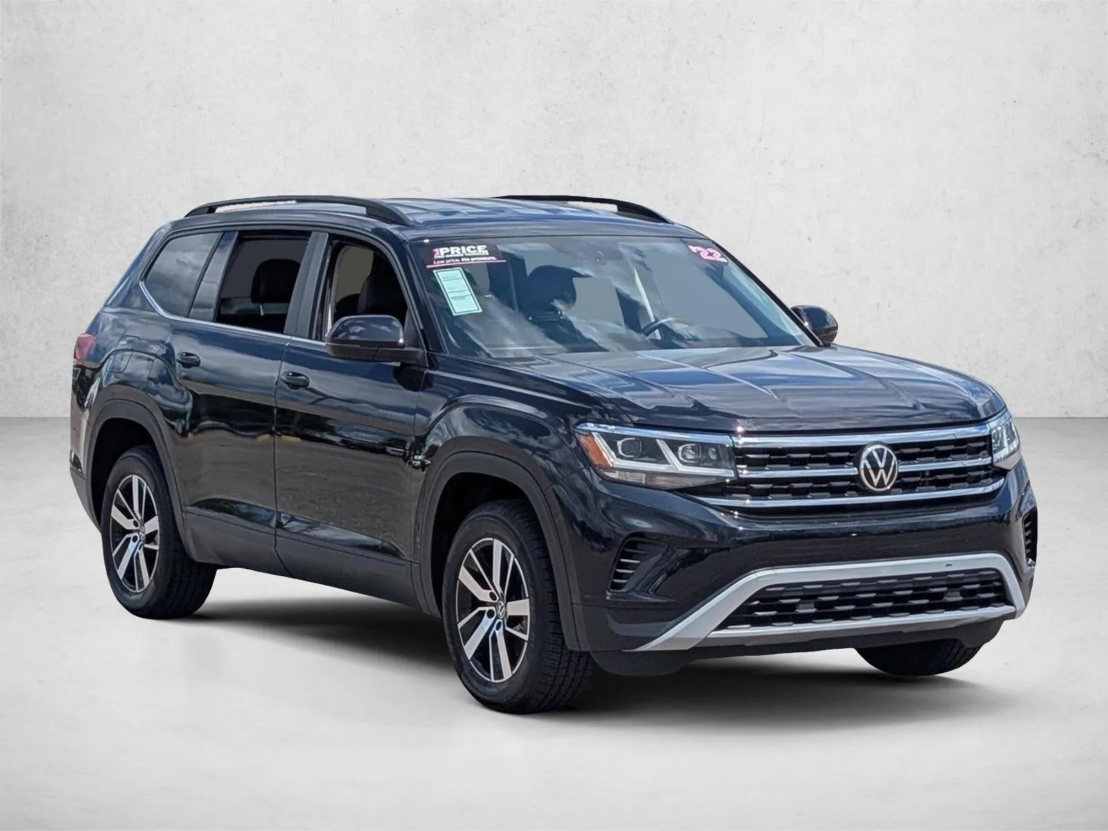 2022 Volkswagen Atlas 2.0T SE FWD photo 3