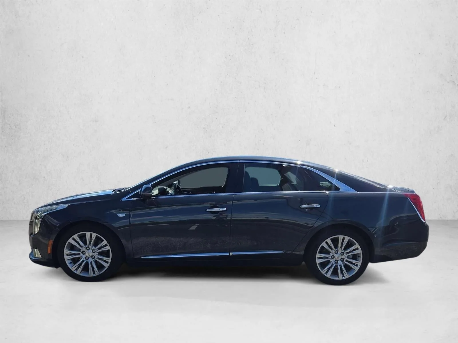 2018 Cadillac XTS Luxury photo 9