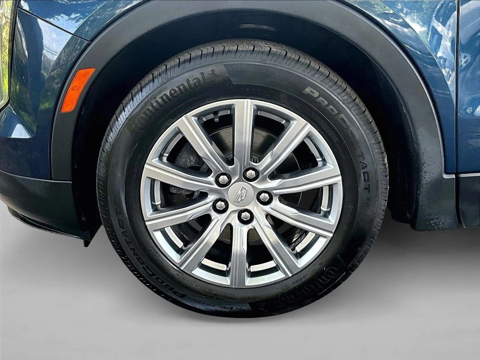 2019 Cadillac XT4 FWD Premium Luxury photo 10