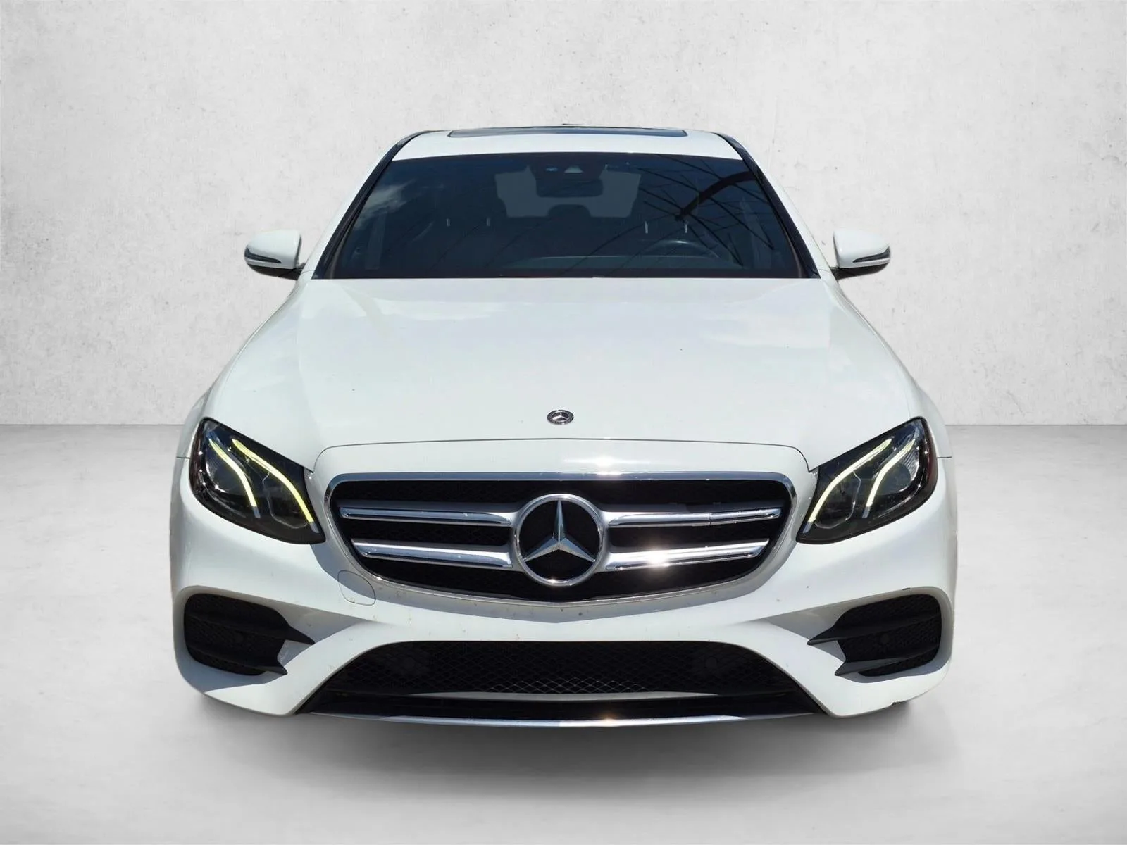 2018 Mercedes-Benz E-Class E 300 RWD Sedan photo 2