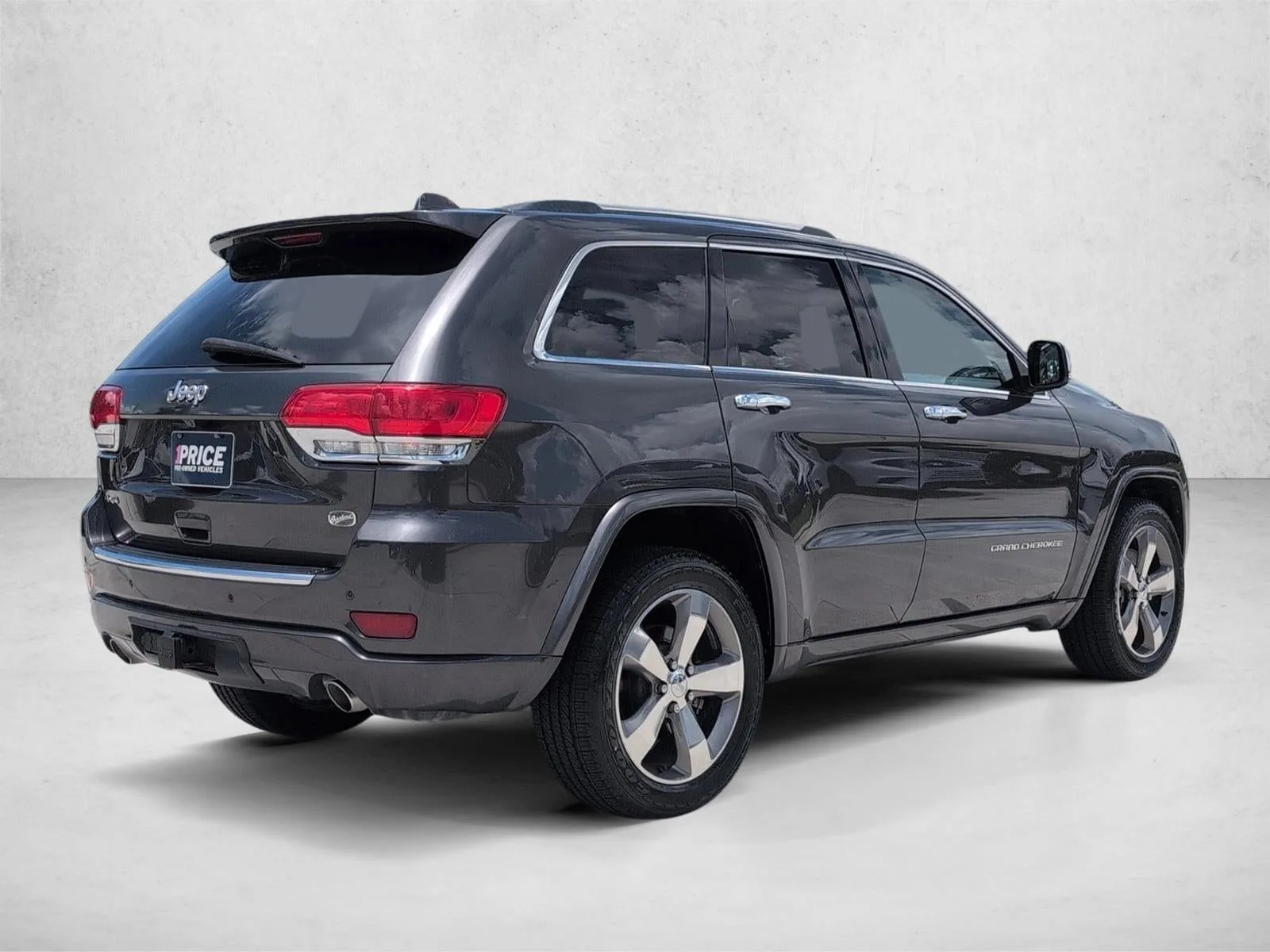 2015 Jeep Grand Cherokee 4WD 4dr Overland photo 5