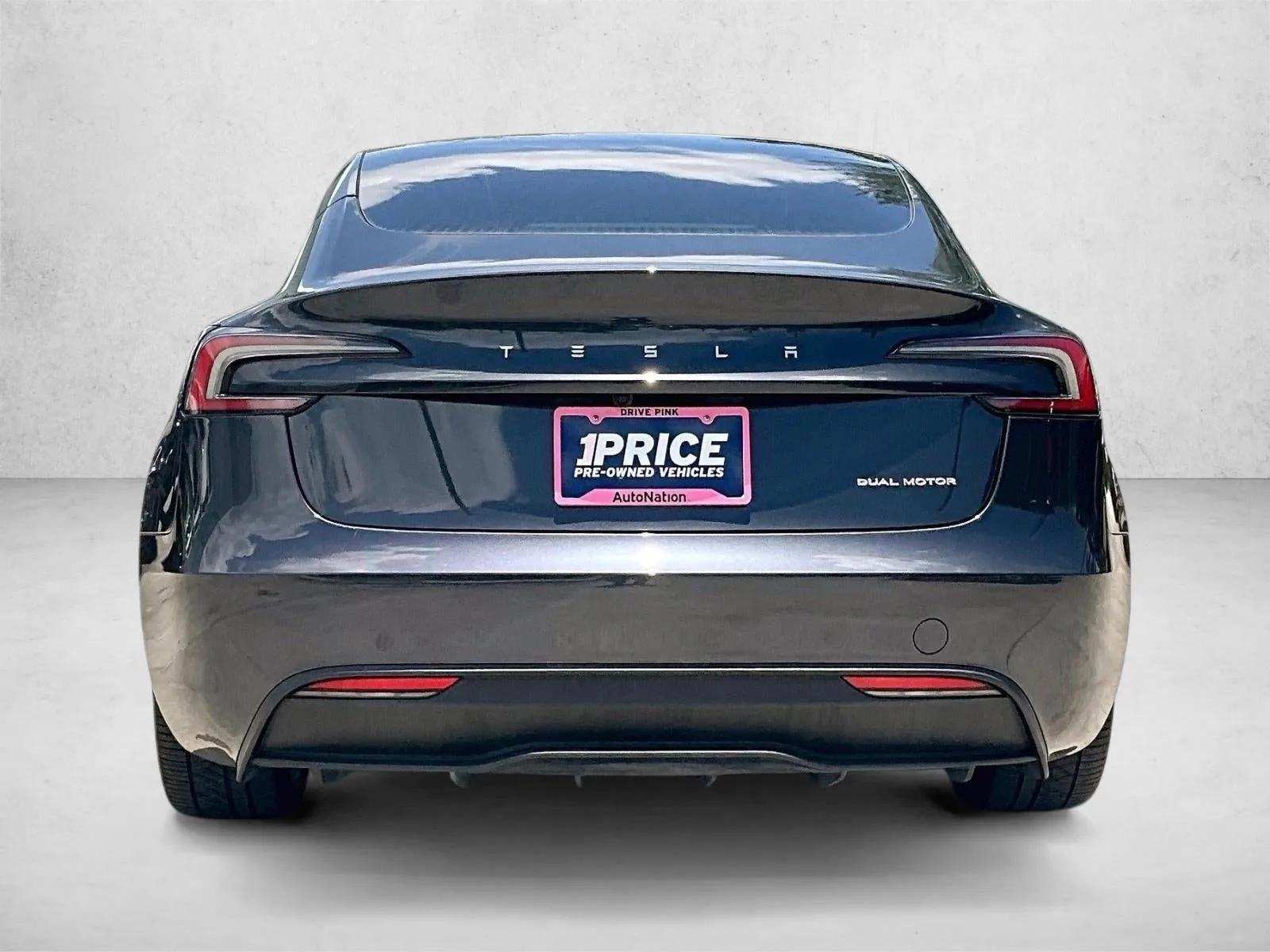 2024 Tesla Model 3 Long Range photo 4